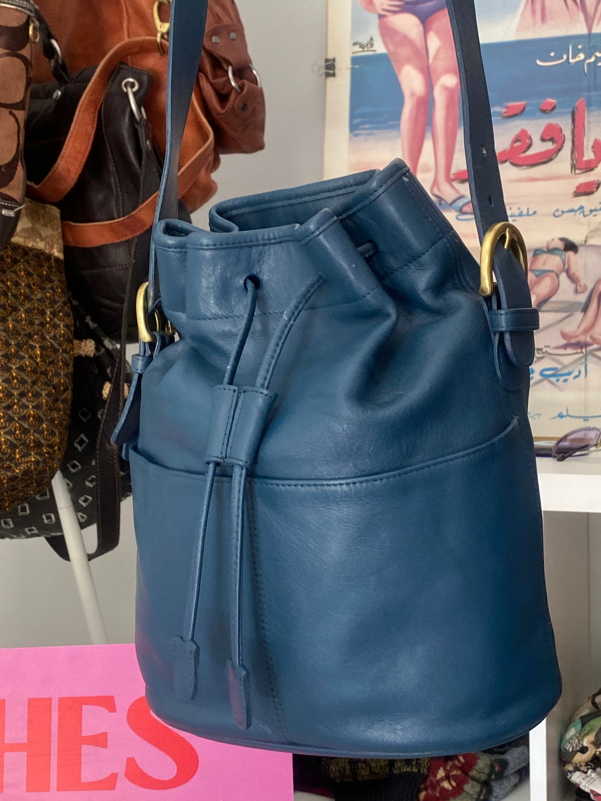 Vintage 1995 Coach Thompson 4151 Navy Blue Glovetanned Leather Drawstring Bucket Shoulder Bag