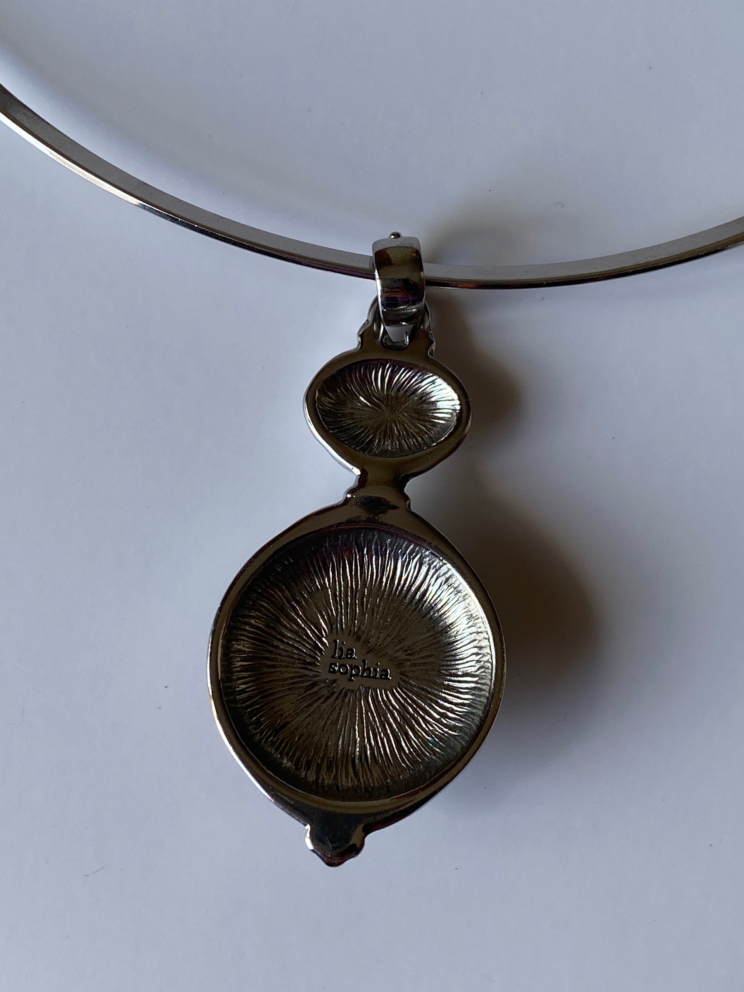 Vintage Lia Sophia Silver Tone Natural Stone Pendant Collar Necklace