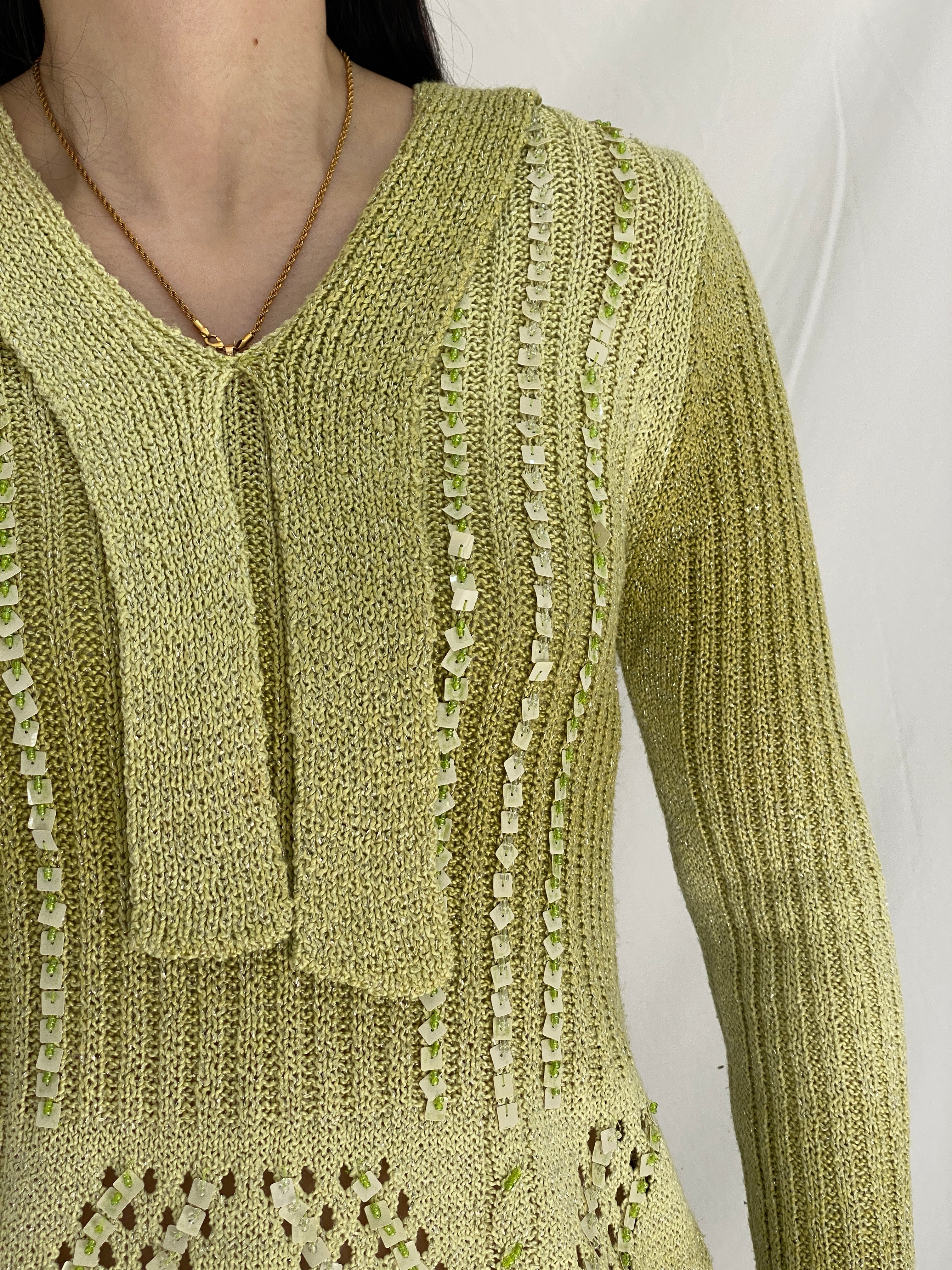 Vintage Y2K Motif Knitted Beaded Full Sleeve Top in Pistachio Green - M
