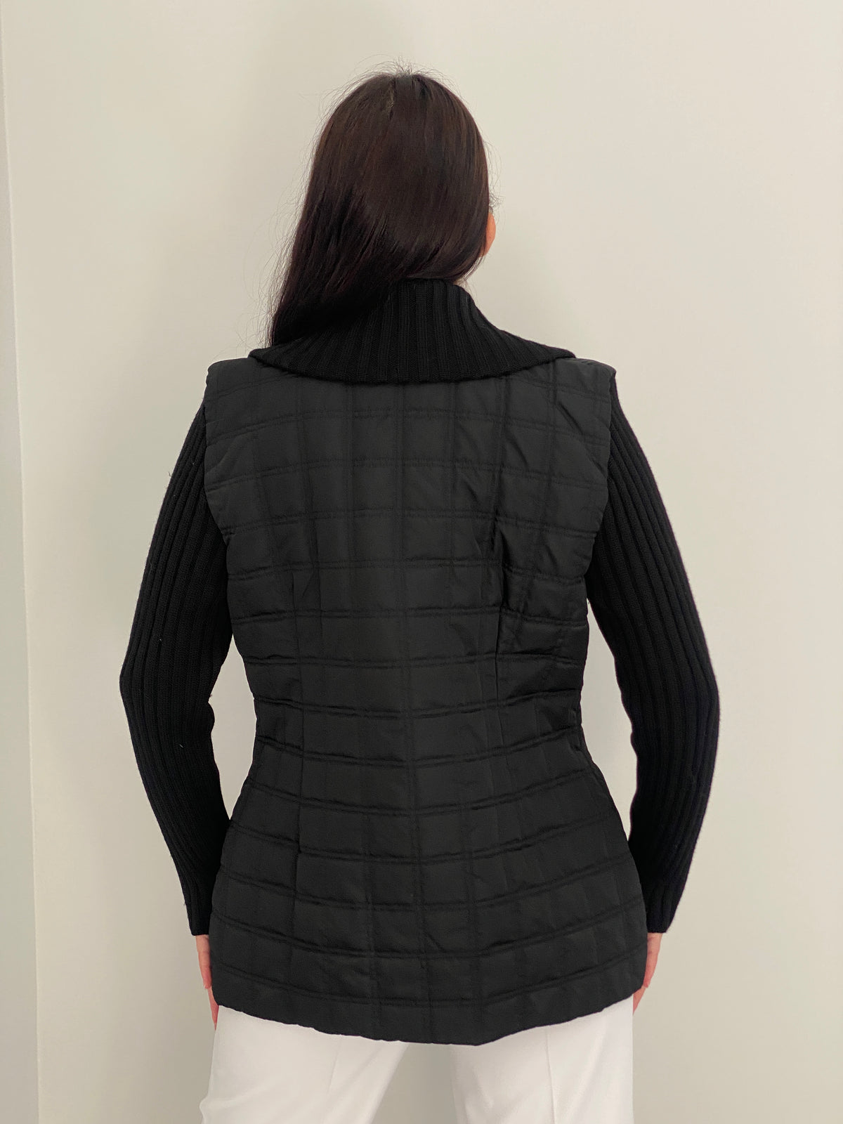Vintage 90s Laurèl Black Quilted Jacket with Wool Knit Sleeves & Gold Buttons – M