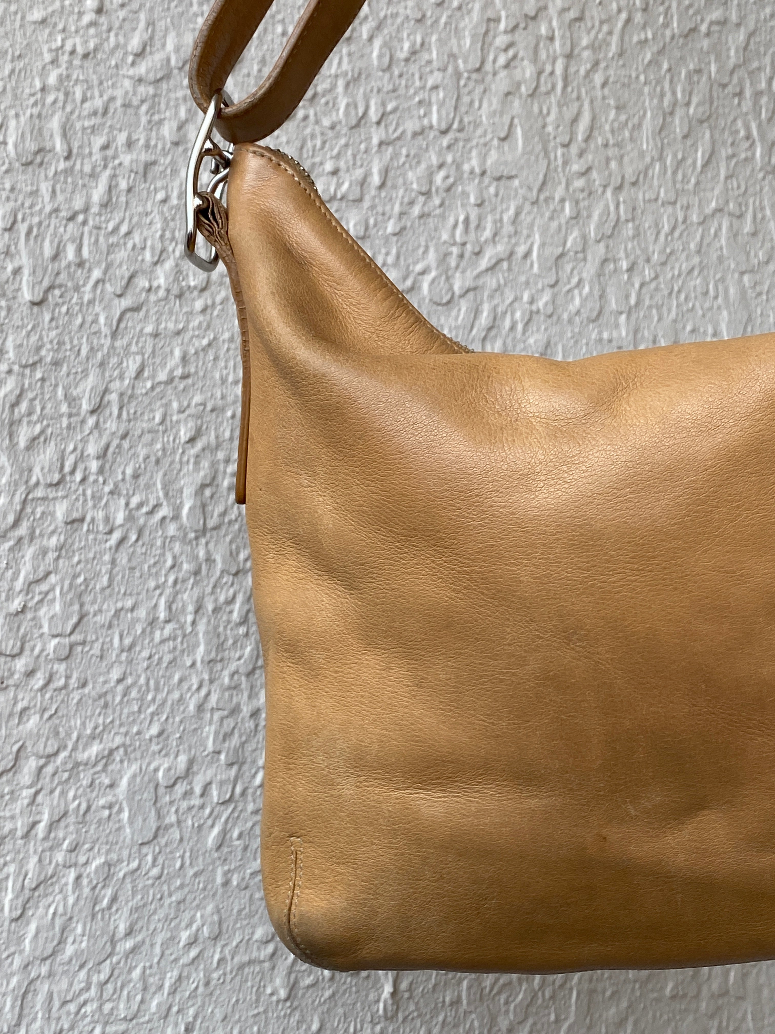 Vintage Coach Tan Leather Shoulder Bag Classic Hobo Style MS2-9326 Purse