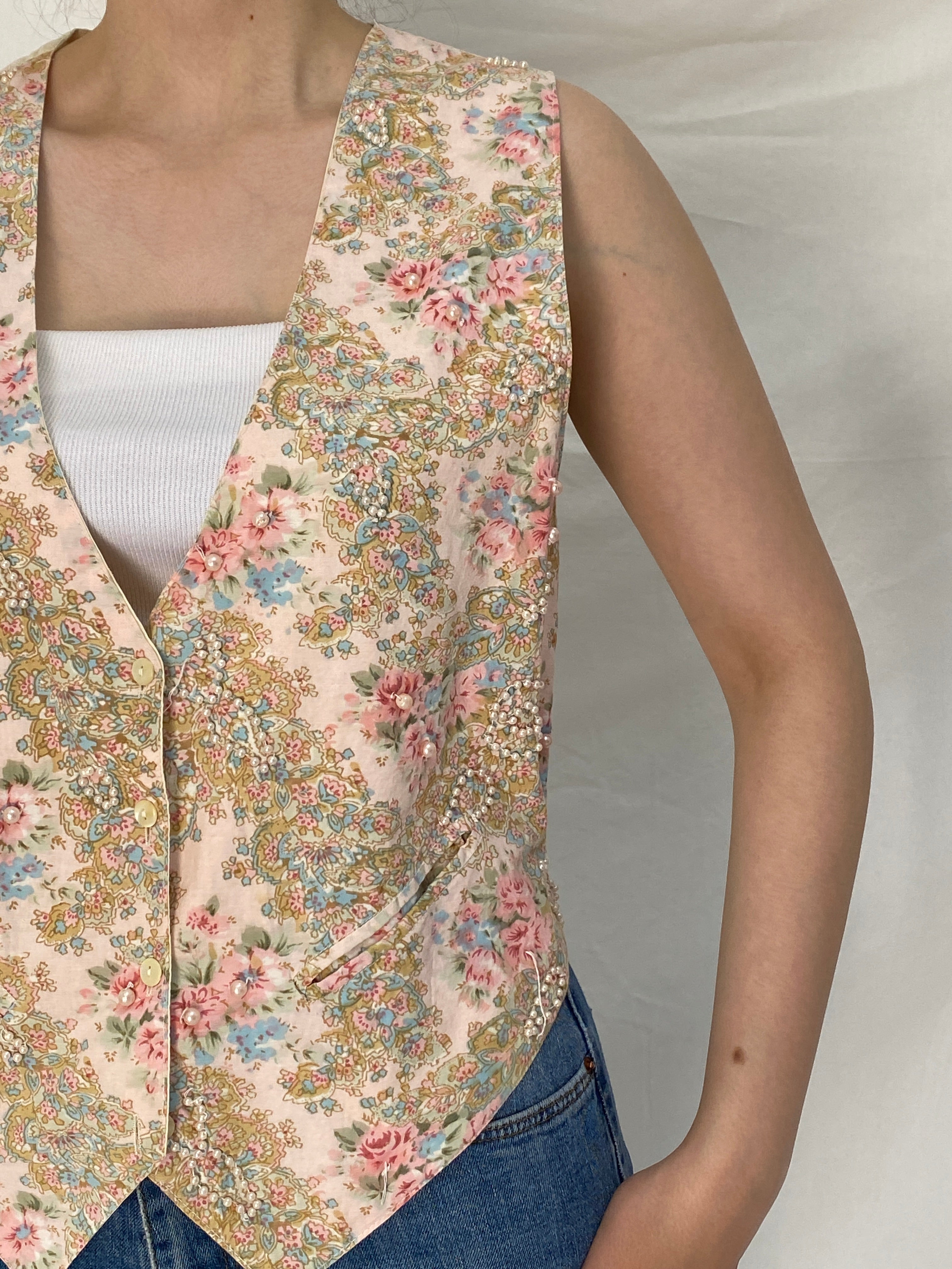 Vintage Fashion Passport Floral Cotton Beaded Vest – M