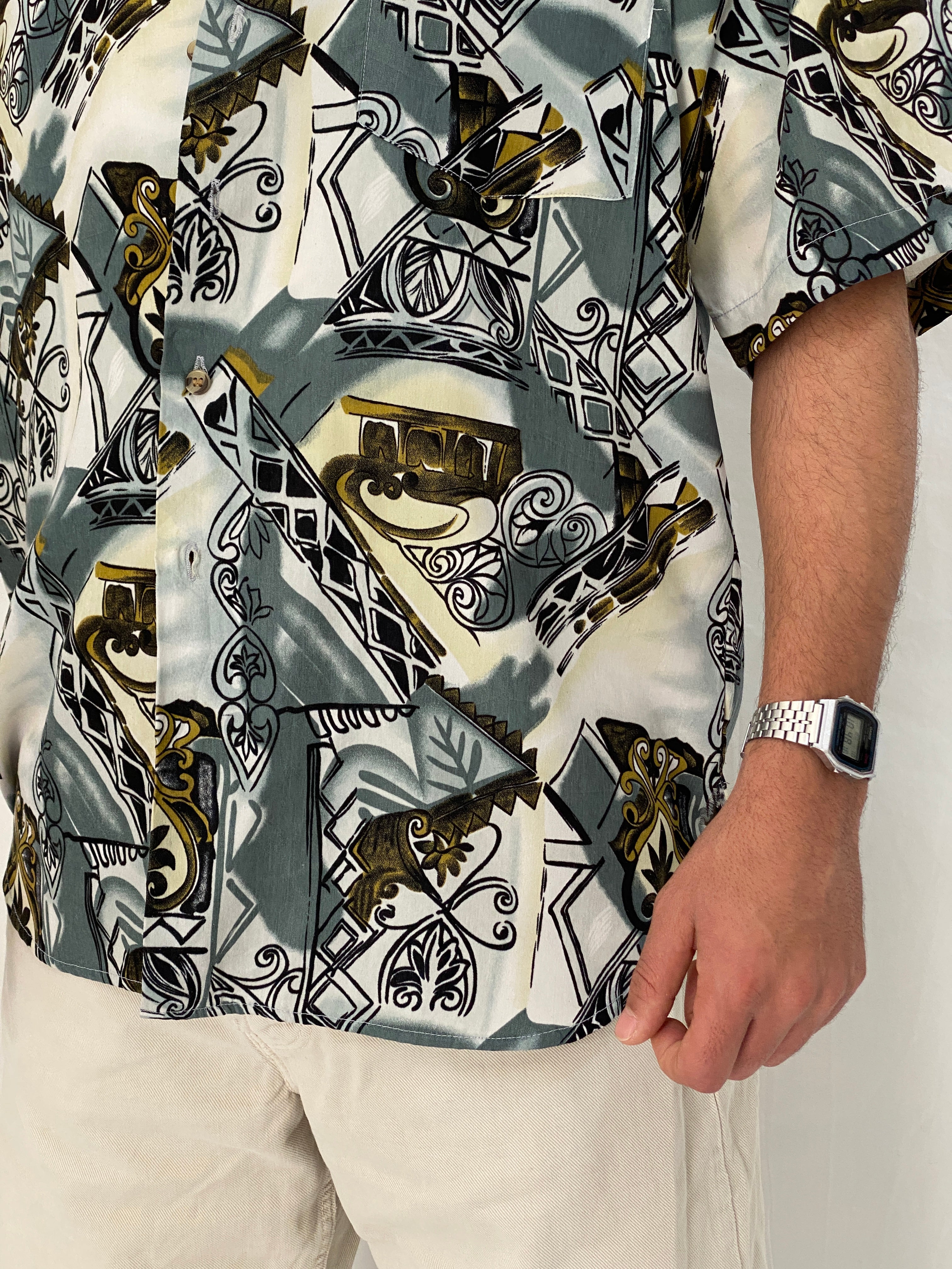 Vintage Valentine Italy Style Abstract Printed Short Sleeve Shirt – M