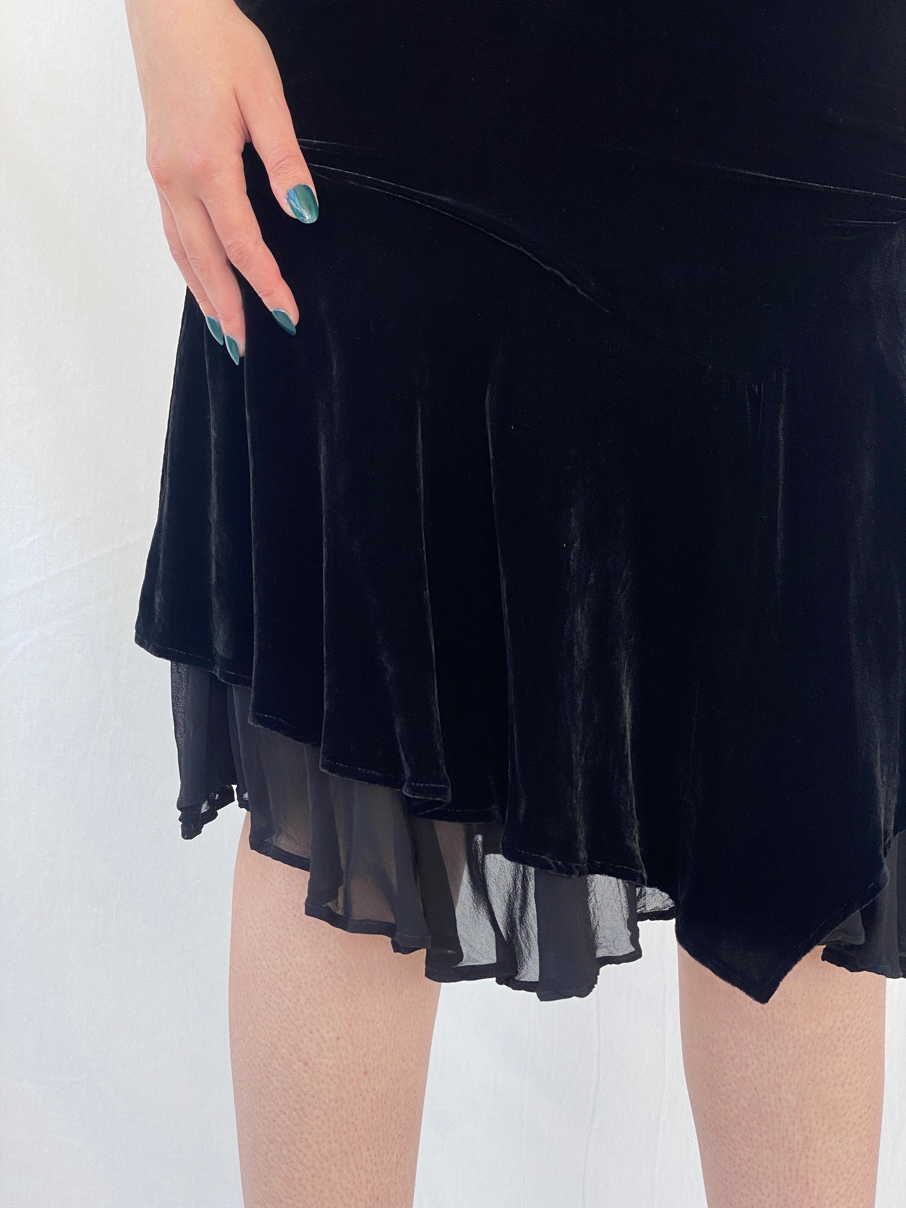 Vintage Jegains Mattiolo Asymmetric Velvet Black Midi Skirt - M