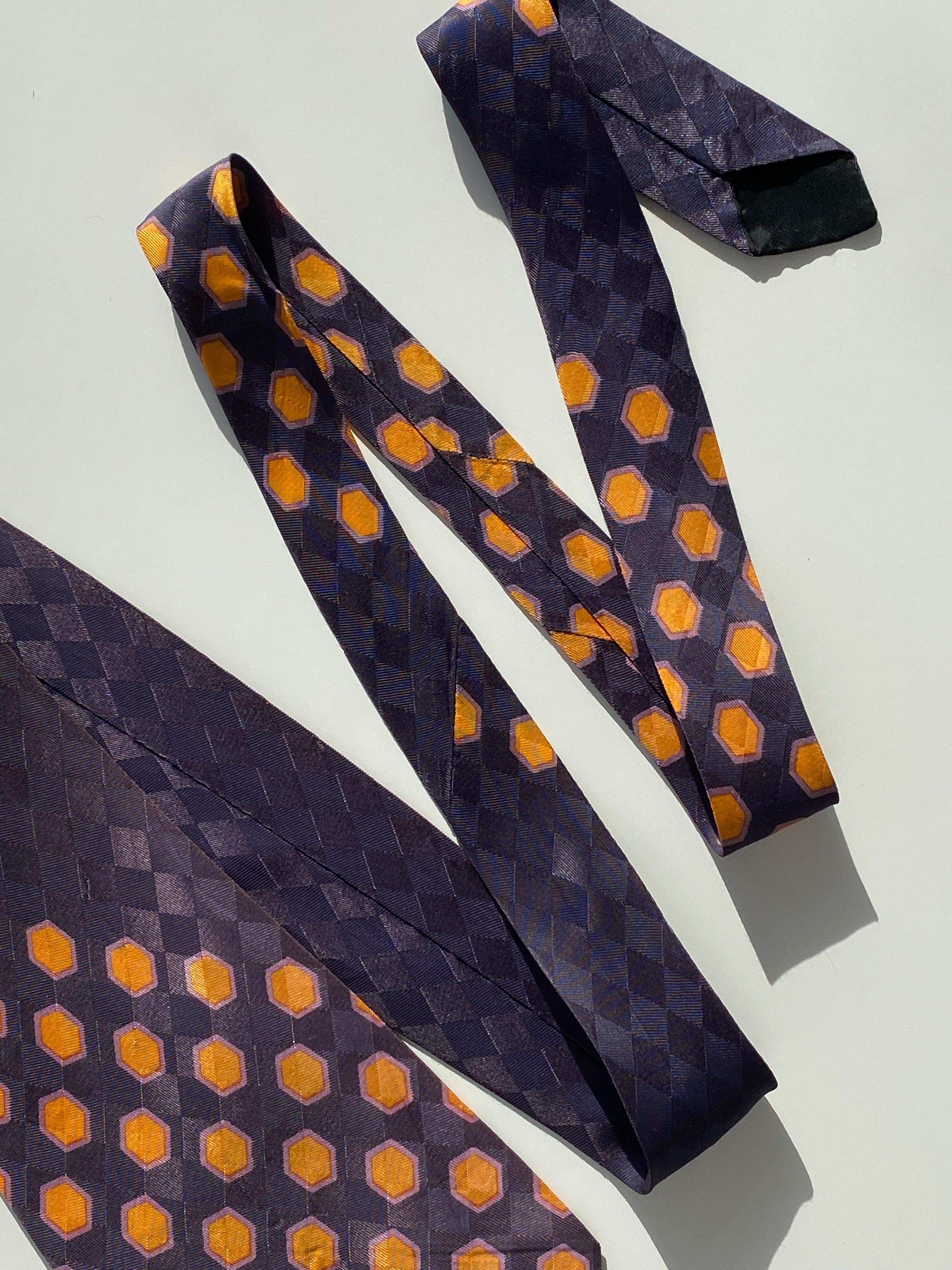 Vintage Poly Lavable Printed Tie
