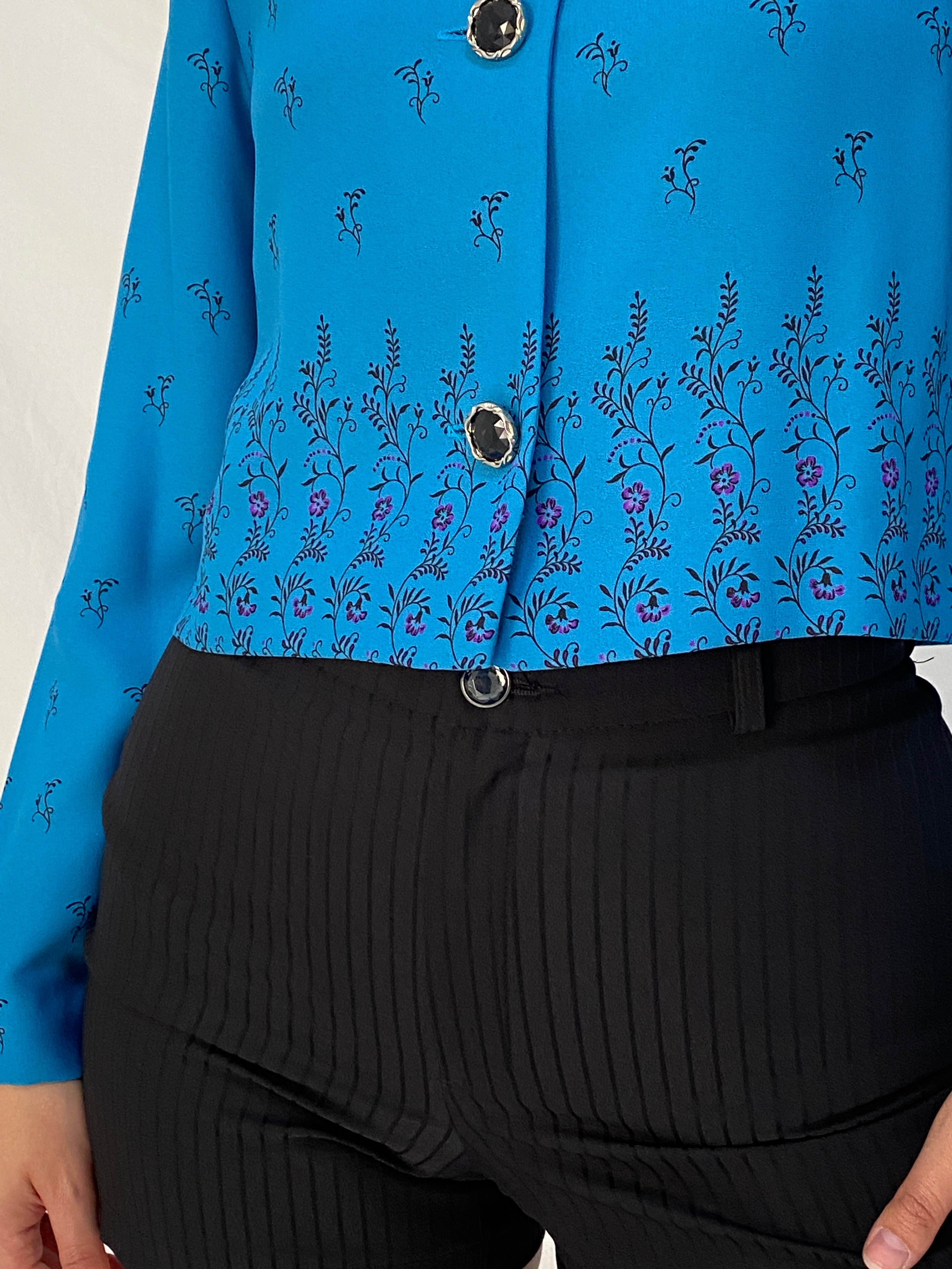Vintage 90s Leslie Fay Blue Floral Cropped Light Evening Blazer – M