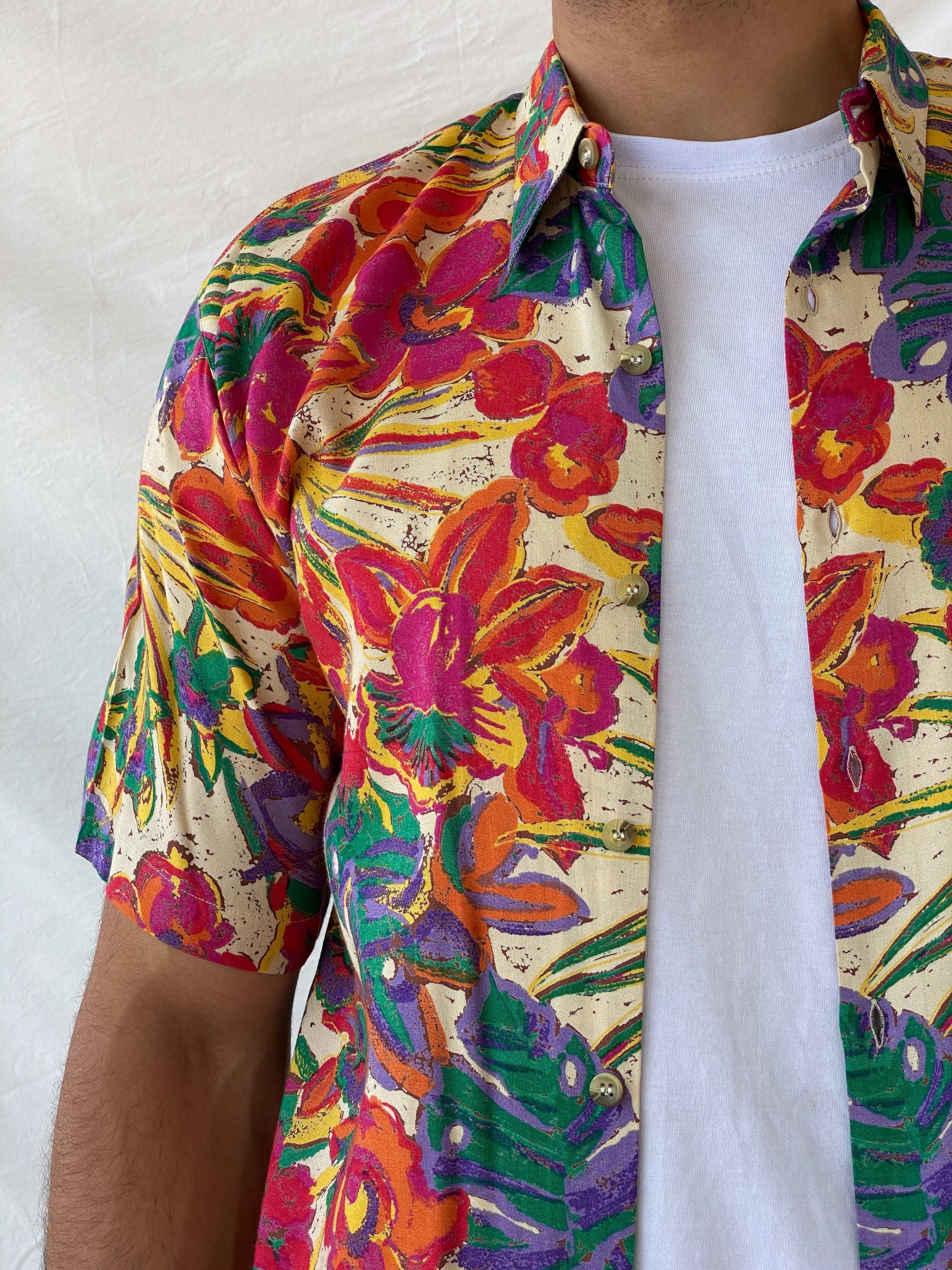 Vintage Momento Floral Hawaiian Printed Men’s Button Up Shirt - M