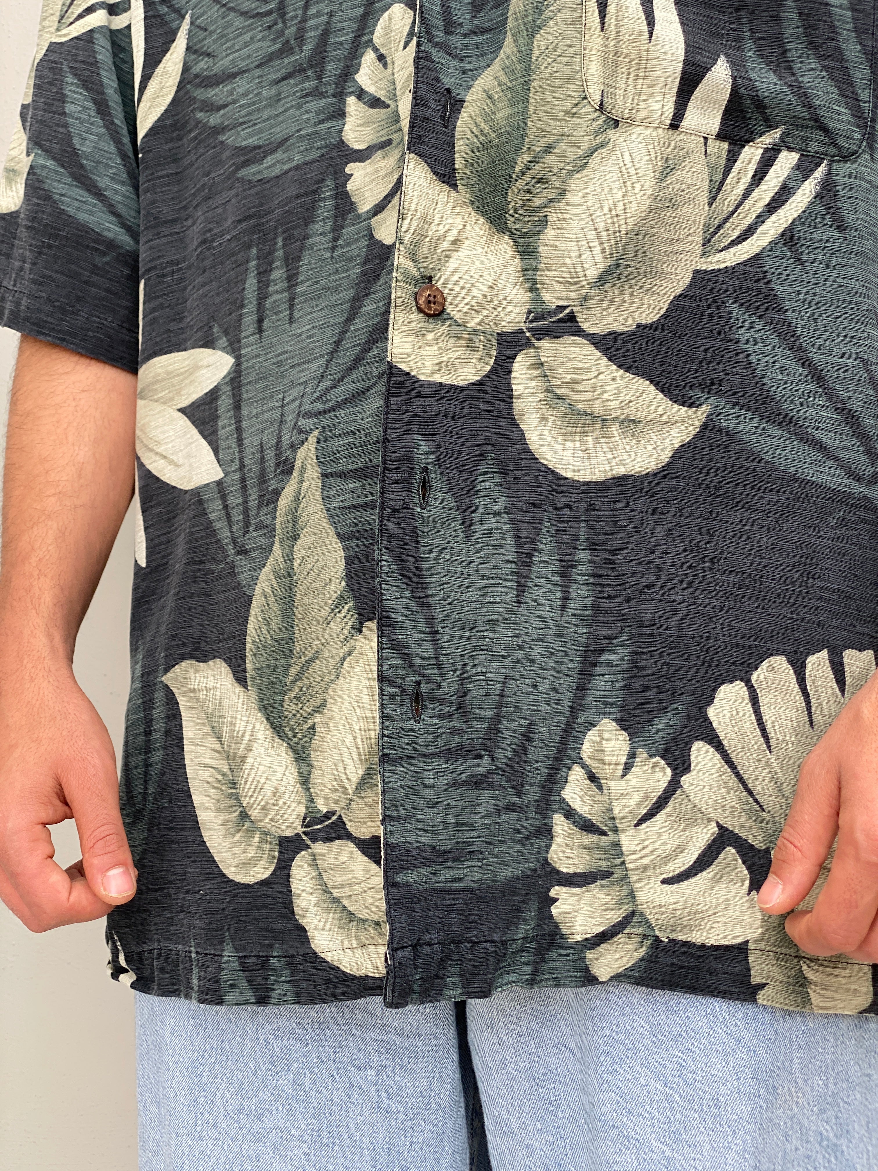 Vintage Havana Jacks Café Tropical Leaf Print Silk Hawaiian Shirt – XL