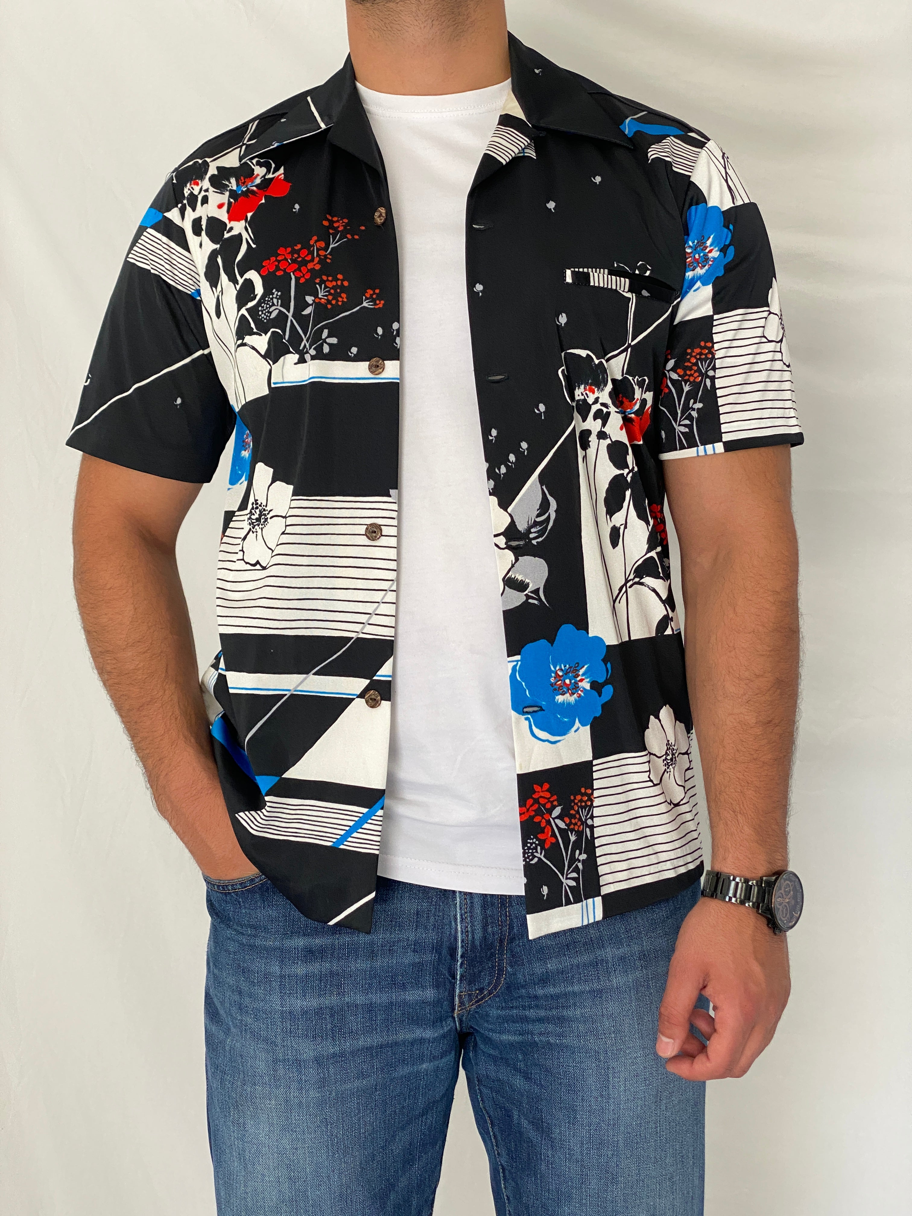 Vintage Napili Hawaii Black Floral Hawaiian Camp Collar Shirt – M