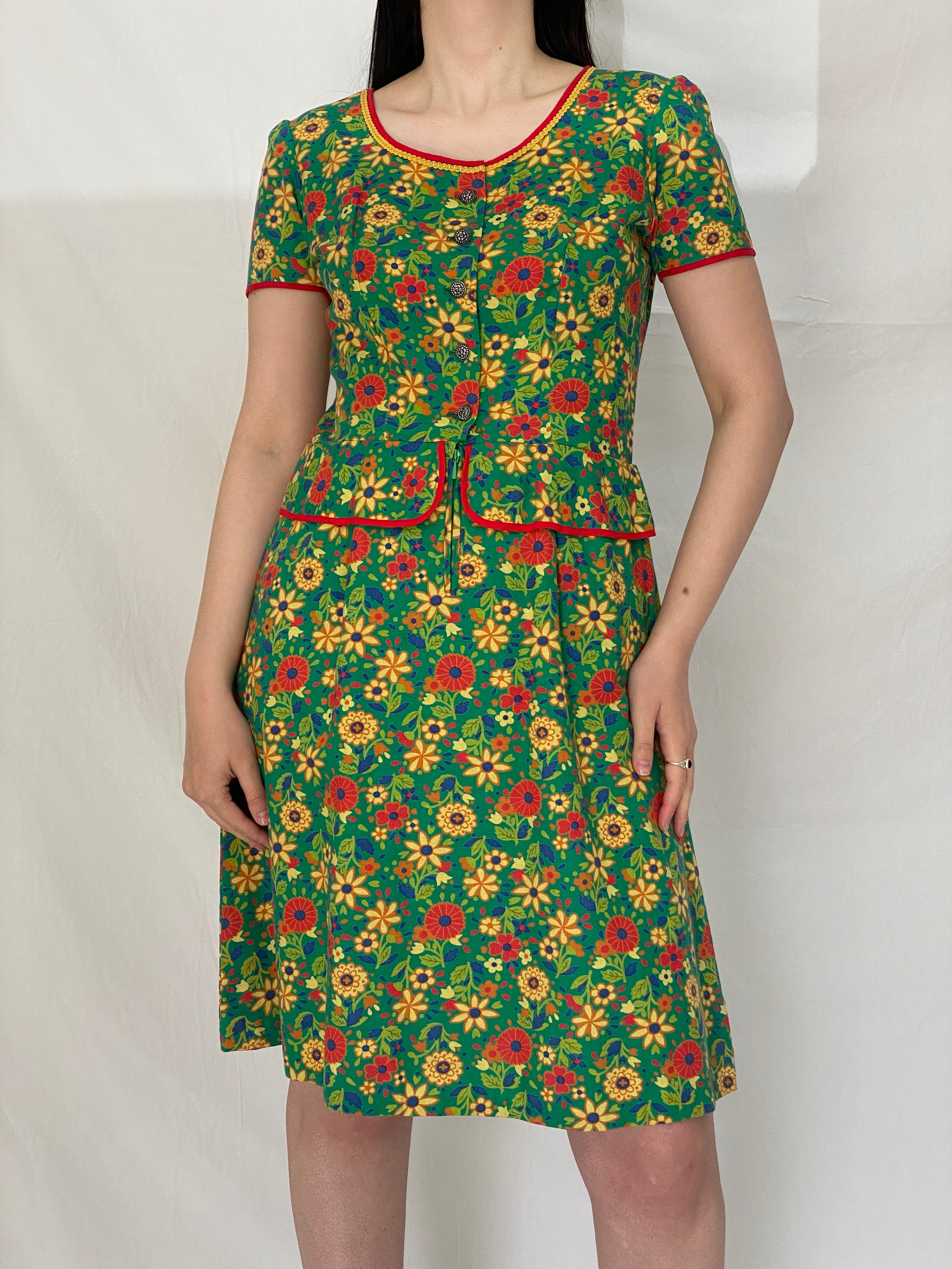 Vintage 60s/70s Handmade Green Floral Button-Front Short Sleeve Midi Dress - M Vintage 60s/70s Handmade Green Floral Button-Front Short Sleeve Midi Dress - M