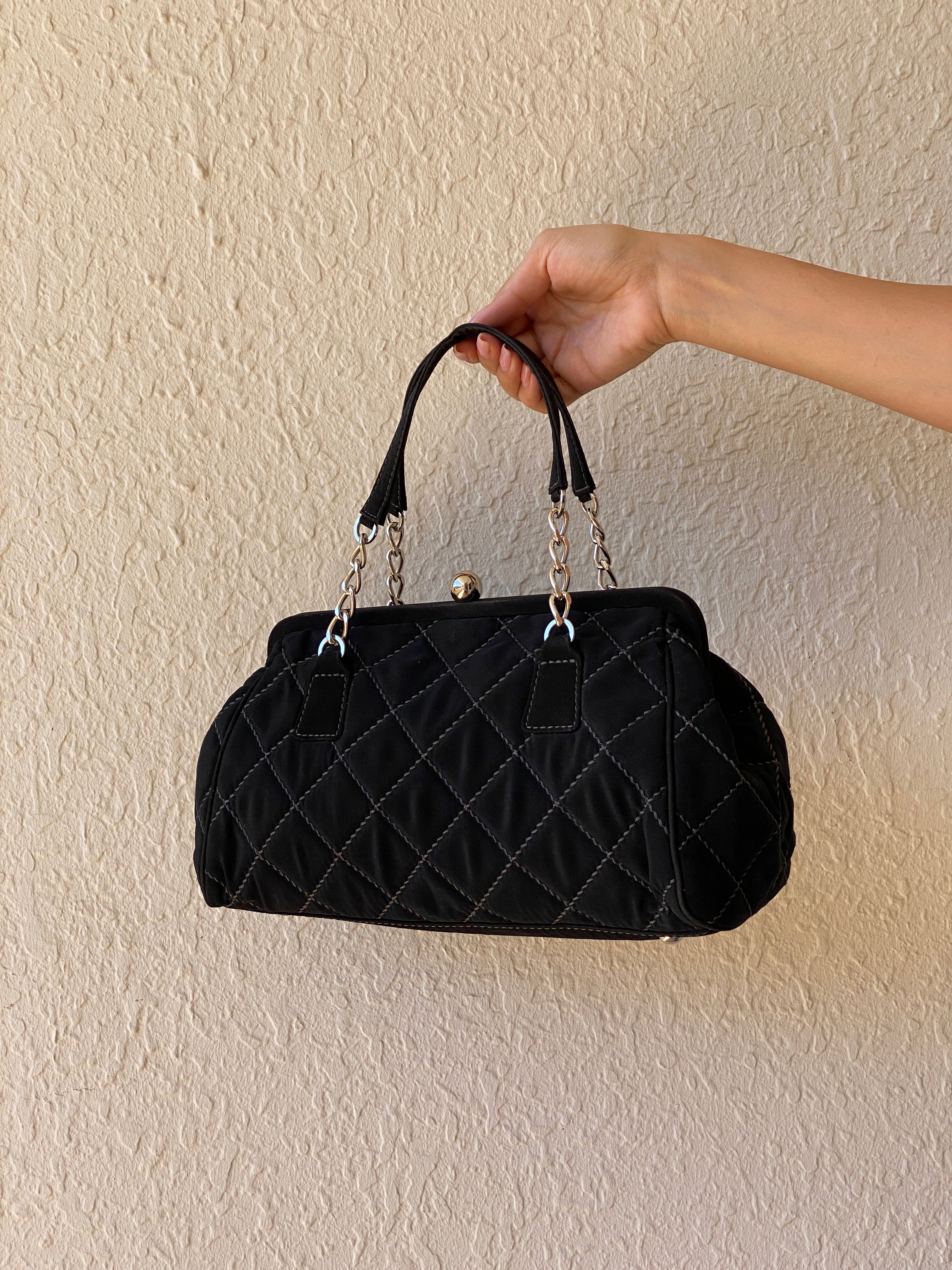 Vera Bradley Black Quilted Purse Microfiber Handbag Silver Chain Handle Frame Ball Lock
