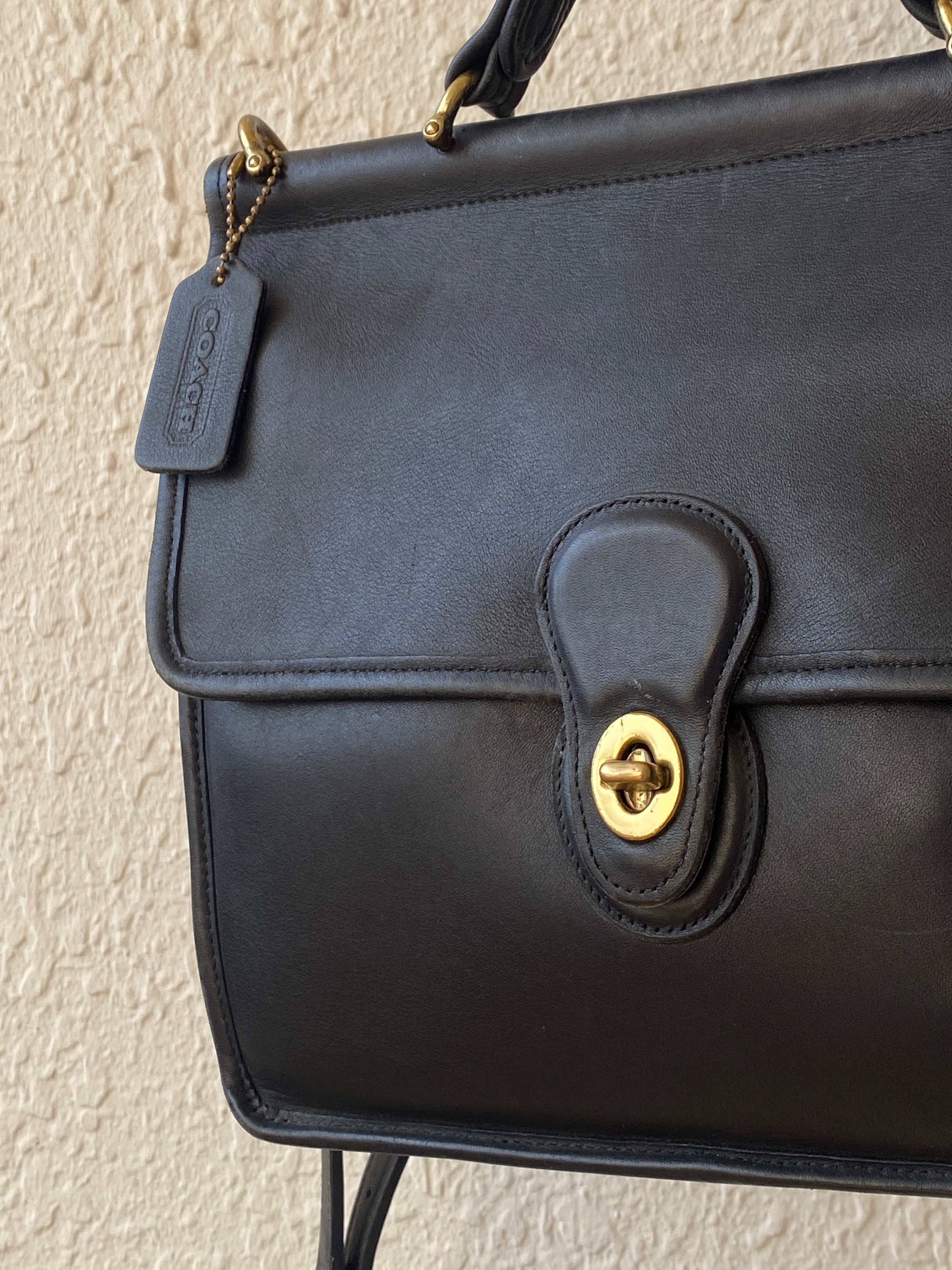 Vintage Coach Black Leather Top Handle Bag Classic C1P-9927 Turnlock Crossbody