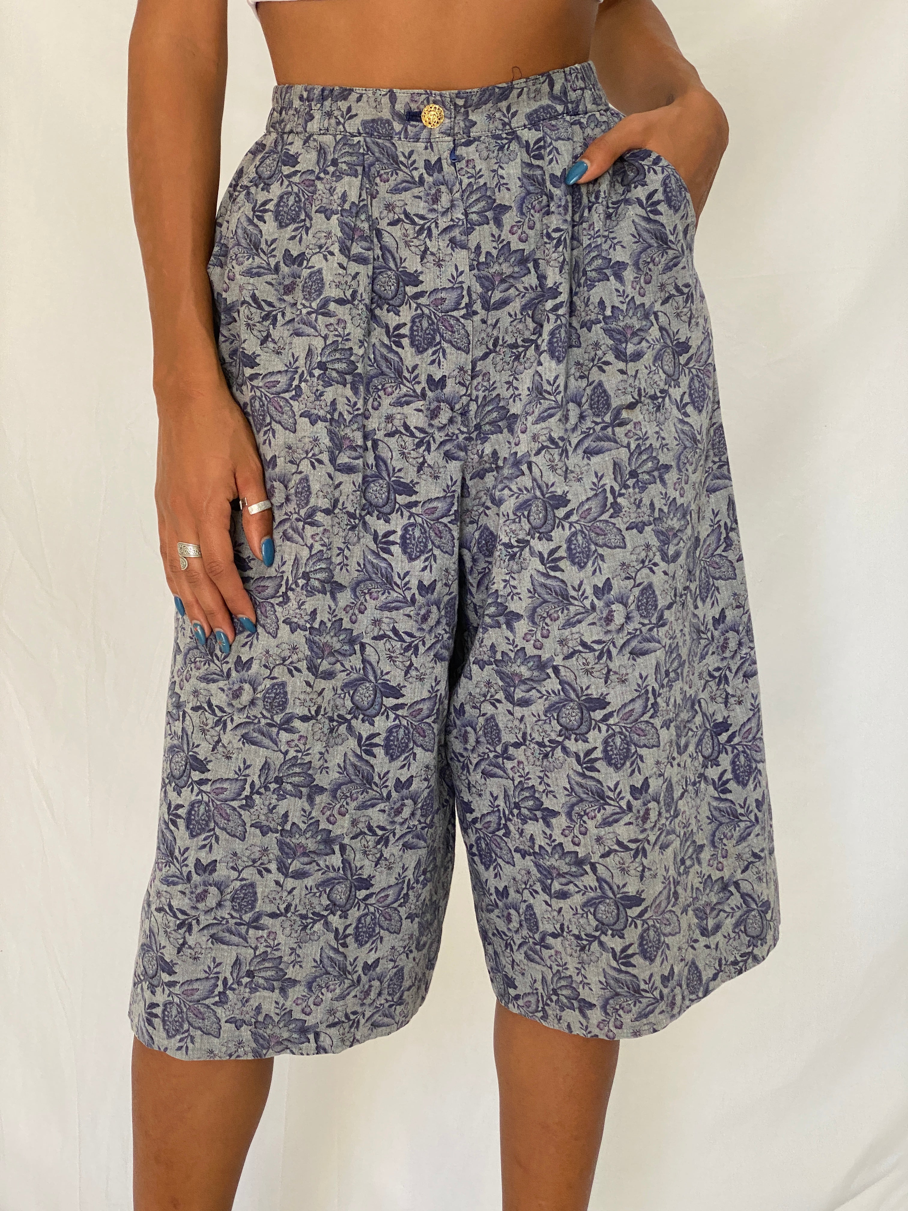 Vintage 90s Toa Lady’s Tokyo Grey Floral Wide Leg Culotte Pants - XS