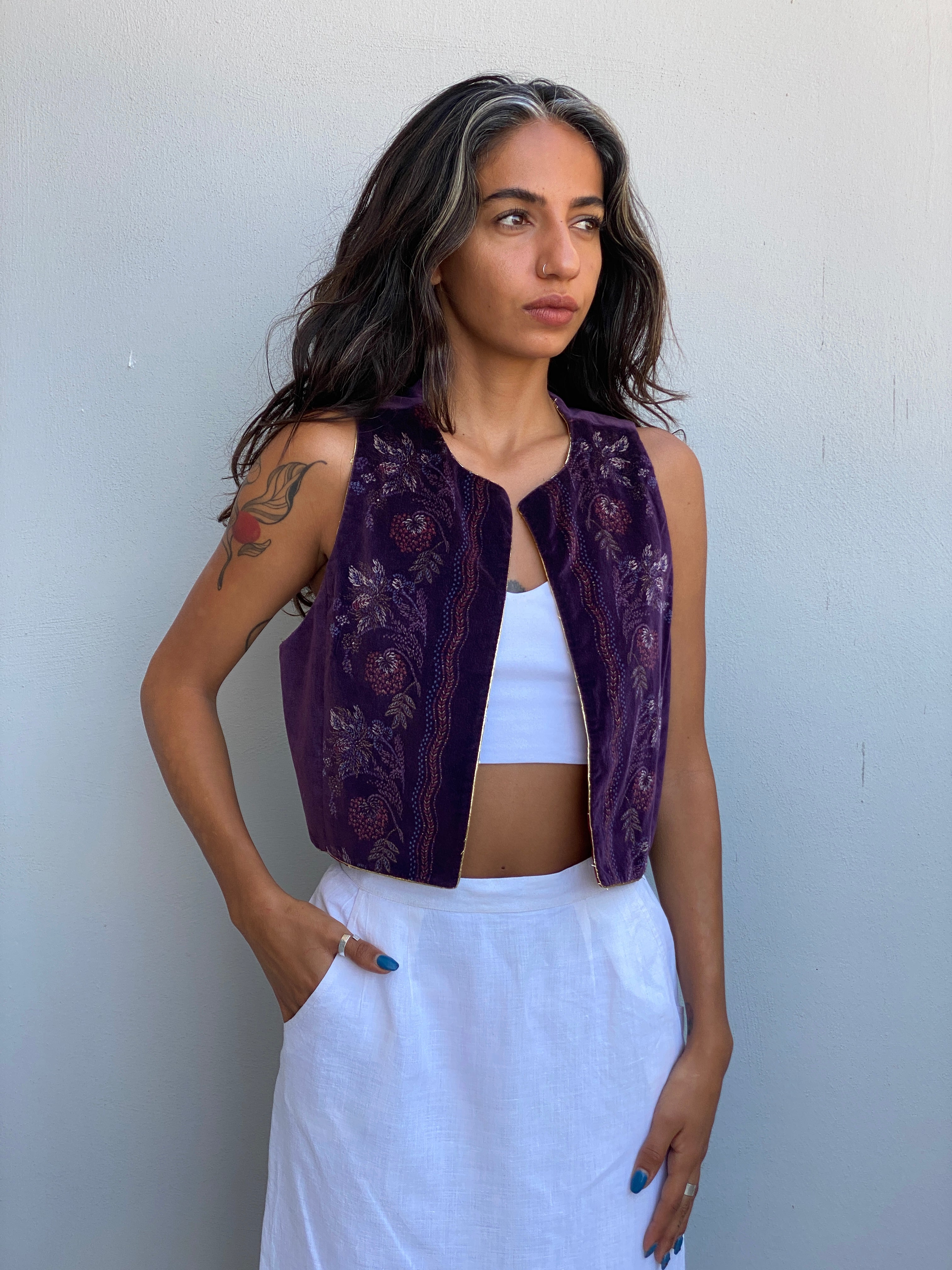 Vintage 90s MJ Purple Velvet Floral Painted Open Front Vest – S