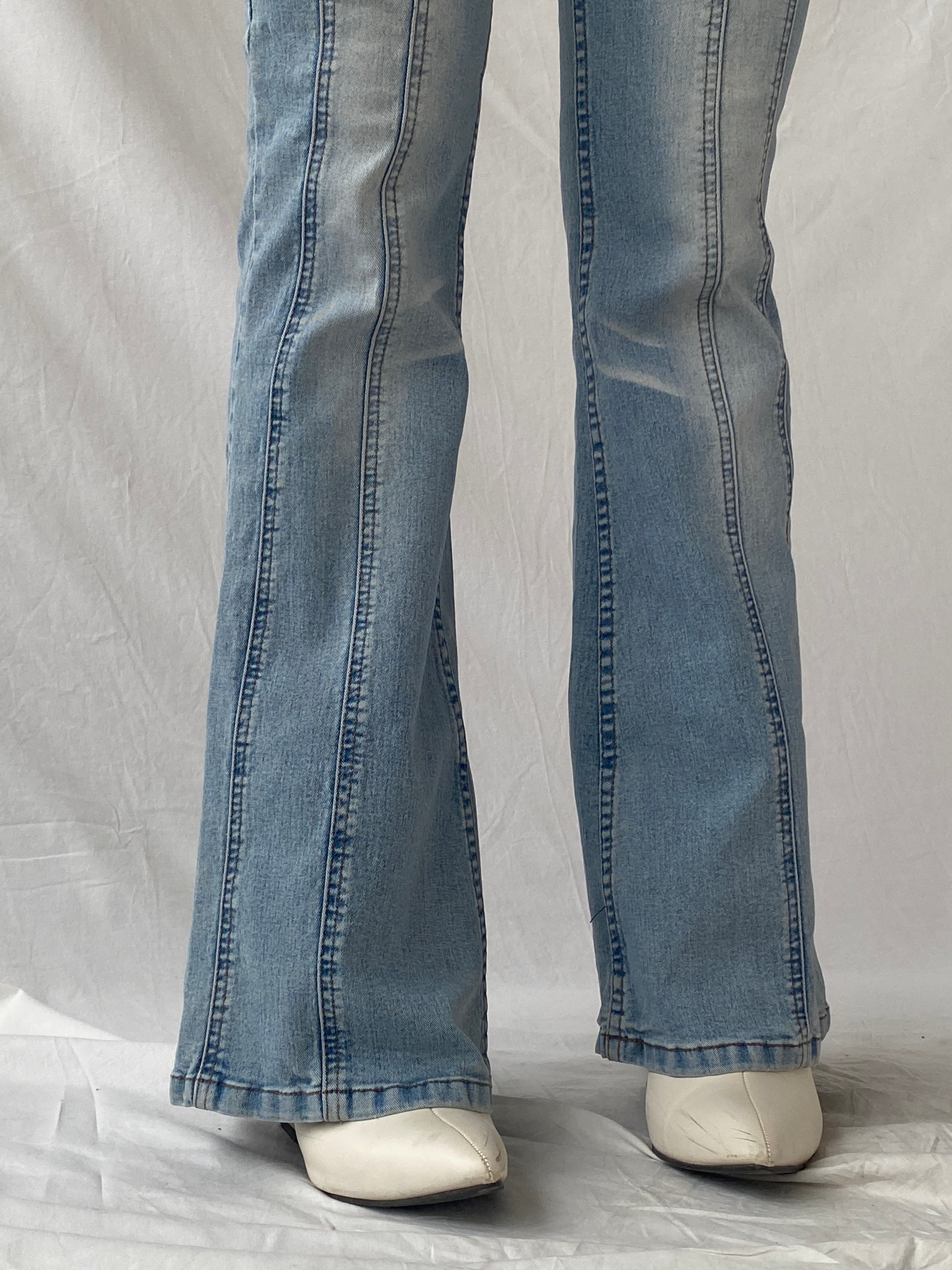 Vintage Y2K IDPT 9886 Mid Rise Light Wash Flared Denim - 34EUR