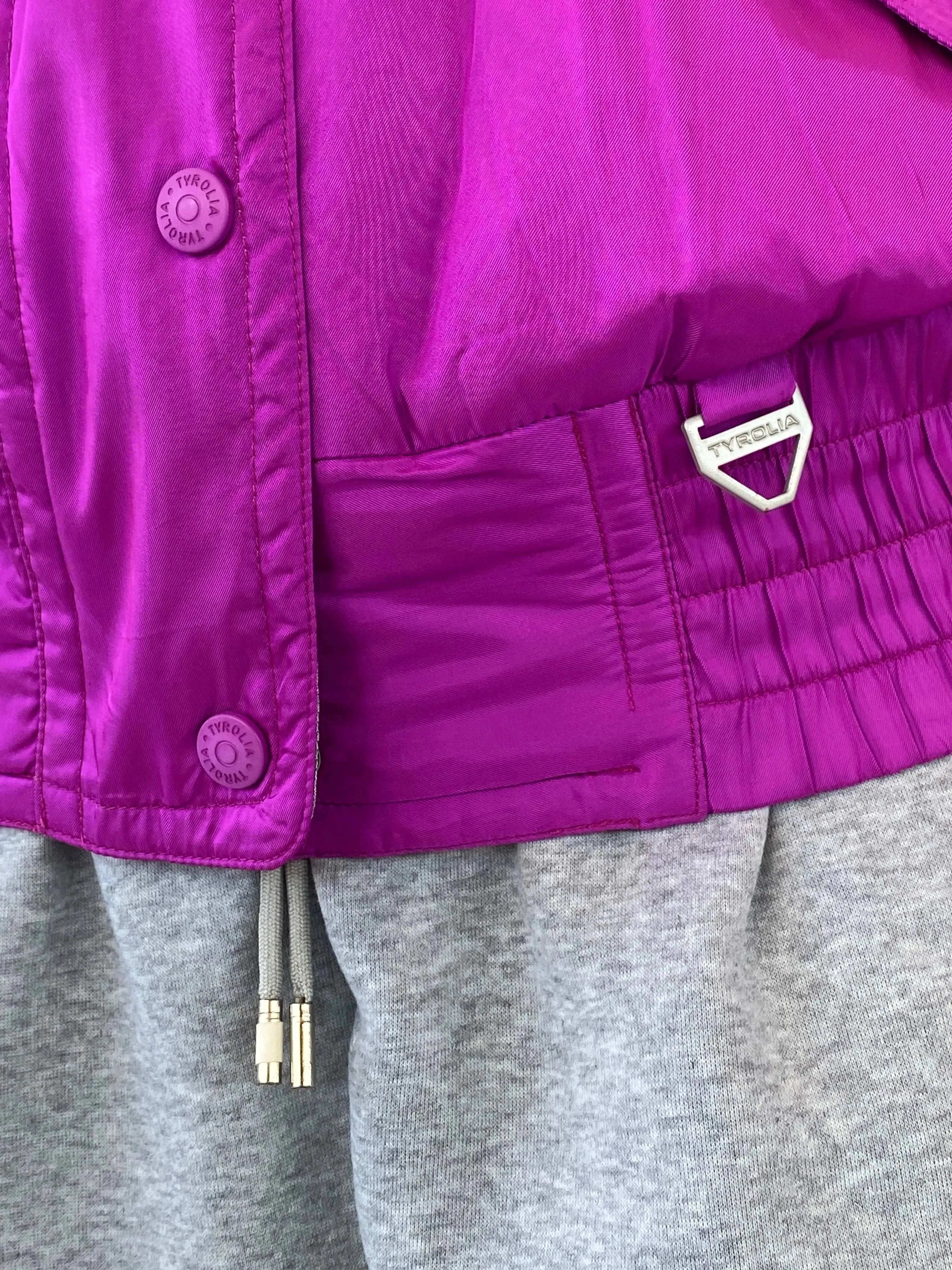 80s/90s TYROLIA Skiwear Pink and Green Ski Puffer Jacket - M - Balagan Vintage Windbreaker Jacket 00s, Coats&Jackets, Mira, ski jacket, vintage, vintage windbreaker, windbreaker, windbreaker jacket, women, Women's Windbreaker Jackets