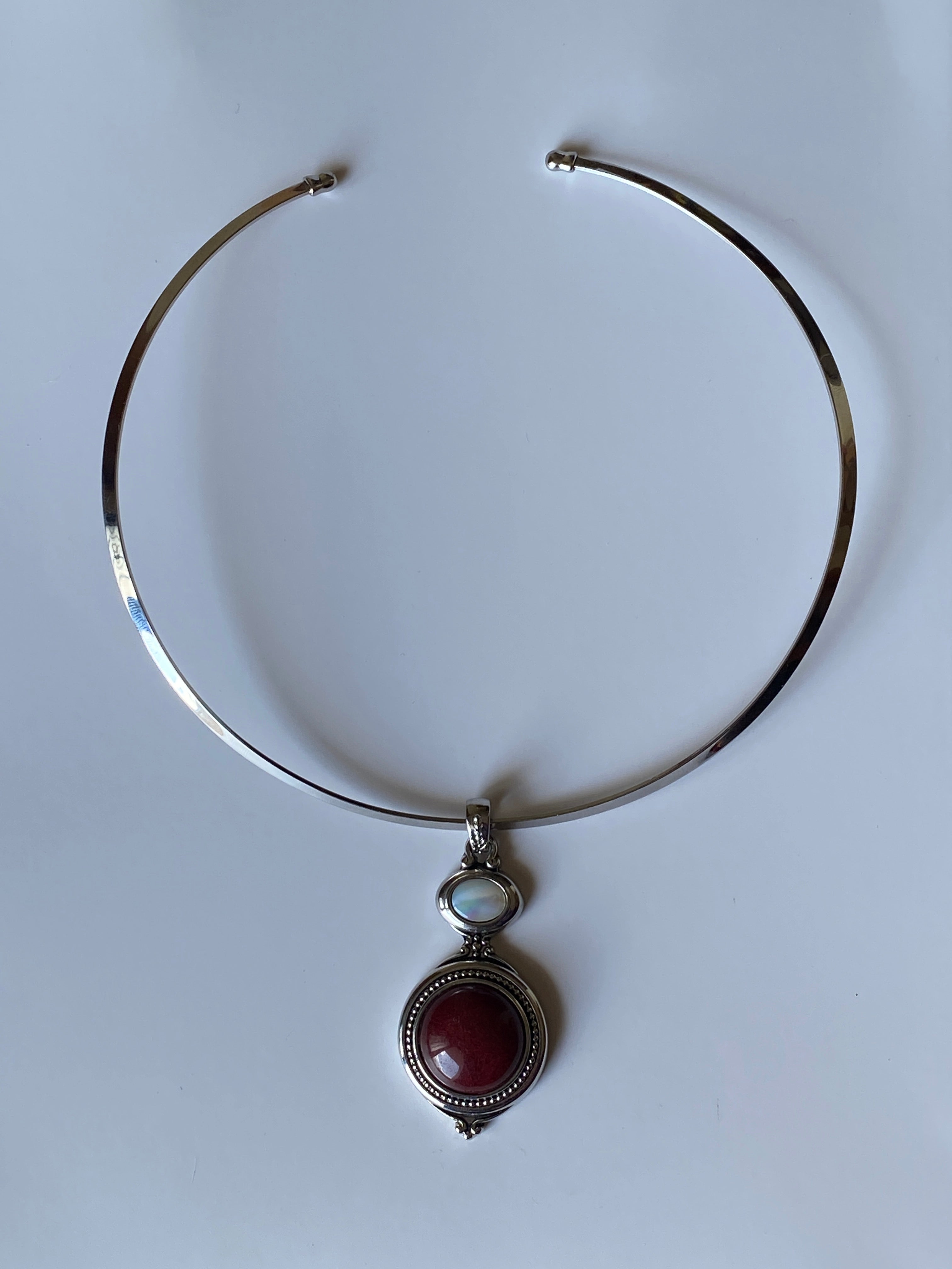 Vintage Lia Sophia Silver Tone Natural Stone Pendant Collar Necklace