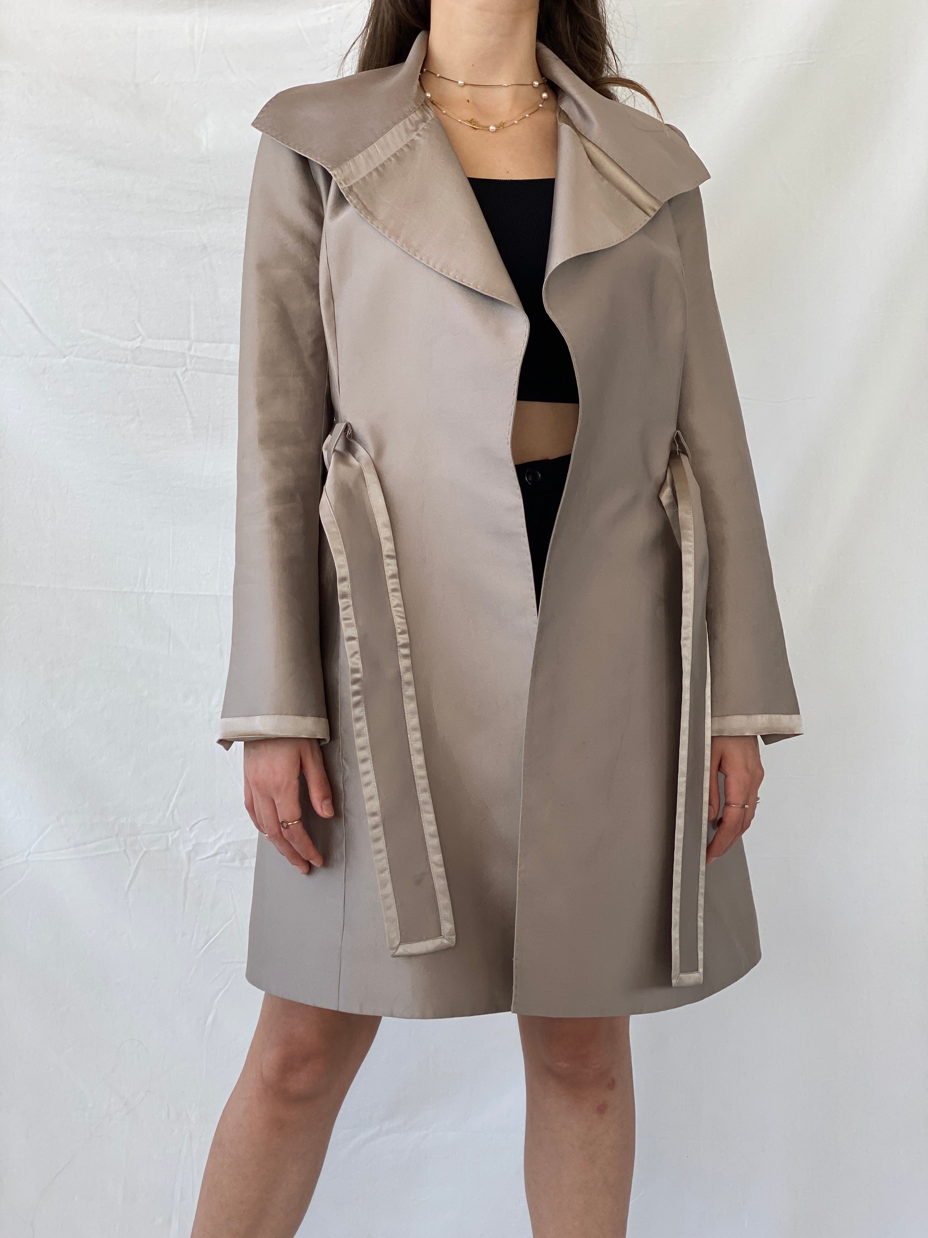 Elegant Amanda Wakeley Silk Trench Coat - M