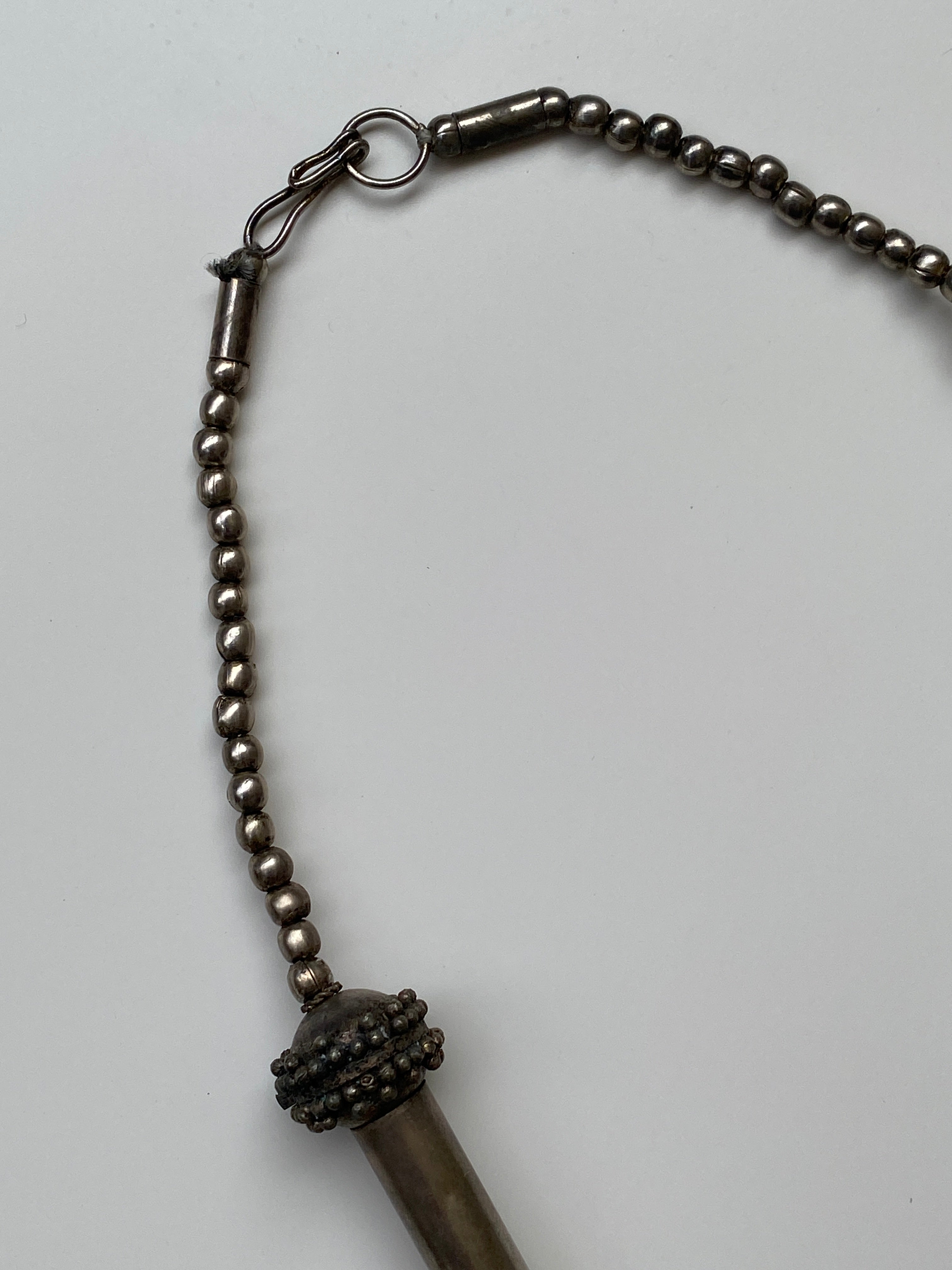 Vintage Tribal-Inspired Silver Tone Beaded Statement Necklace – Textured Metal & Bar Link Design