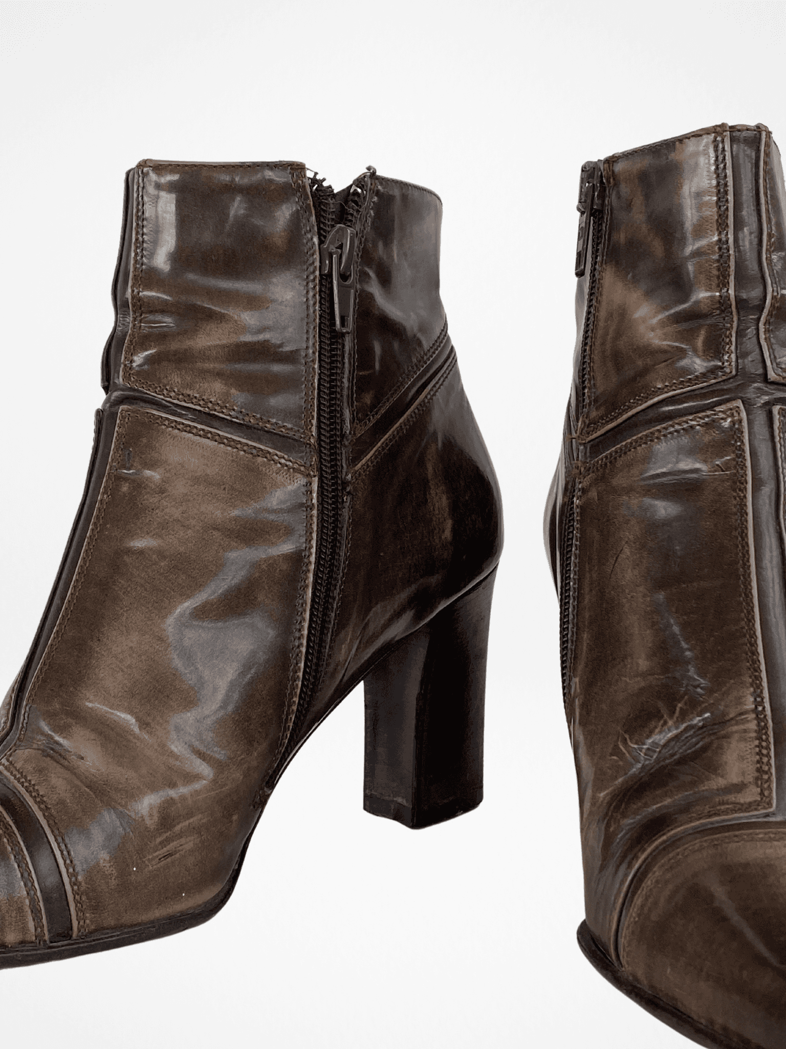 90s Mexx Bronze Leather Elongated Square Toe Ankle Boots - 39 - Balagan Vintage Boots 00s, 90s, Boots, cowboy boots, shoes