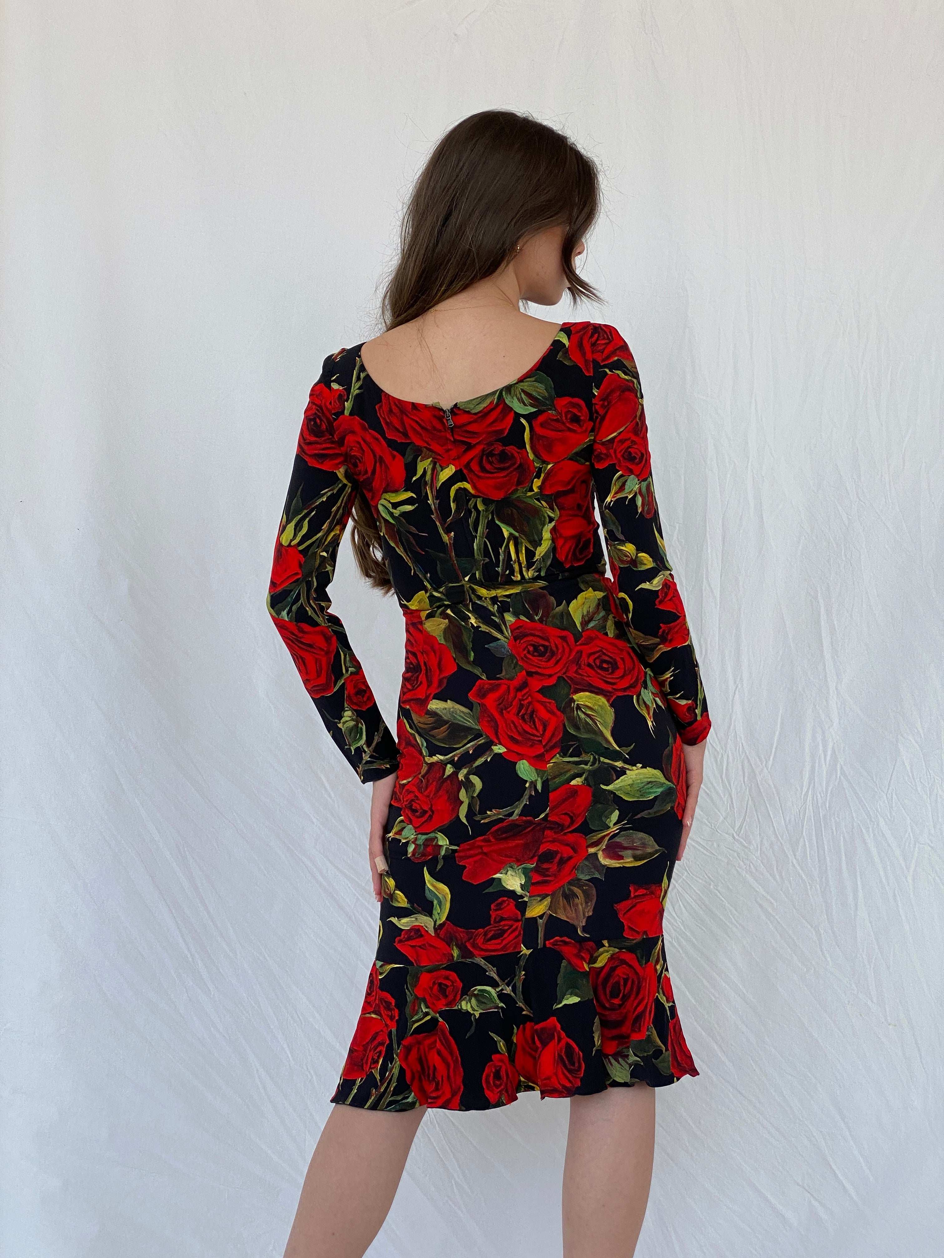 Dolce & Gabbana Red Roses Print Silk Knee-Length Dress - S - Balagan Vintage Midi Dress 00s, 90s, floral dress, midi dress, Mira, NEW IN, Wedding Guest