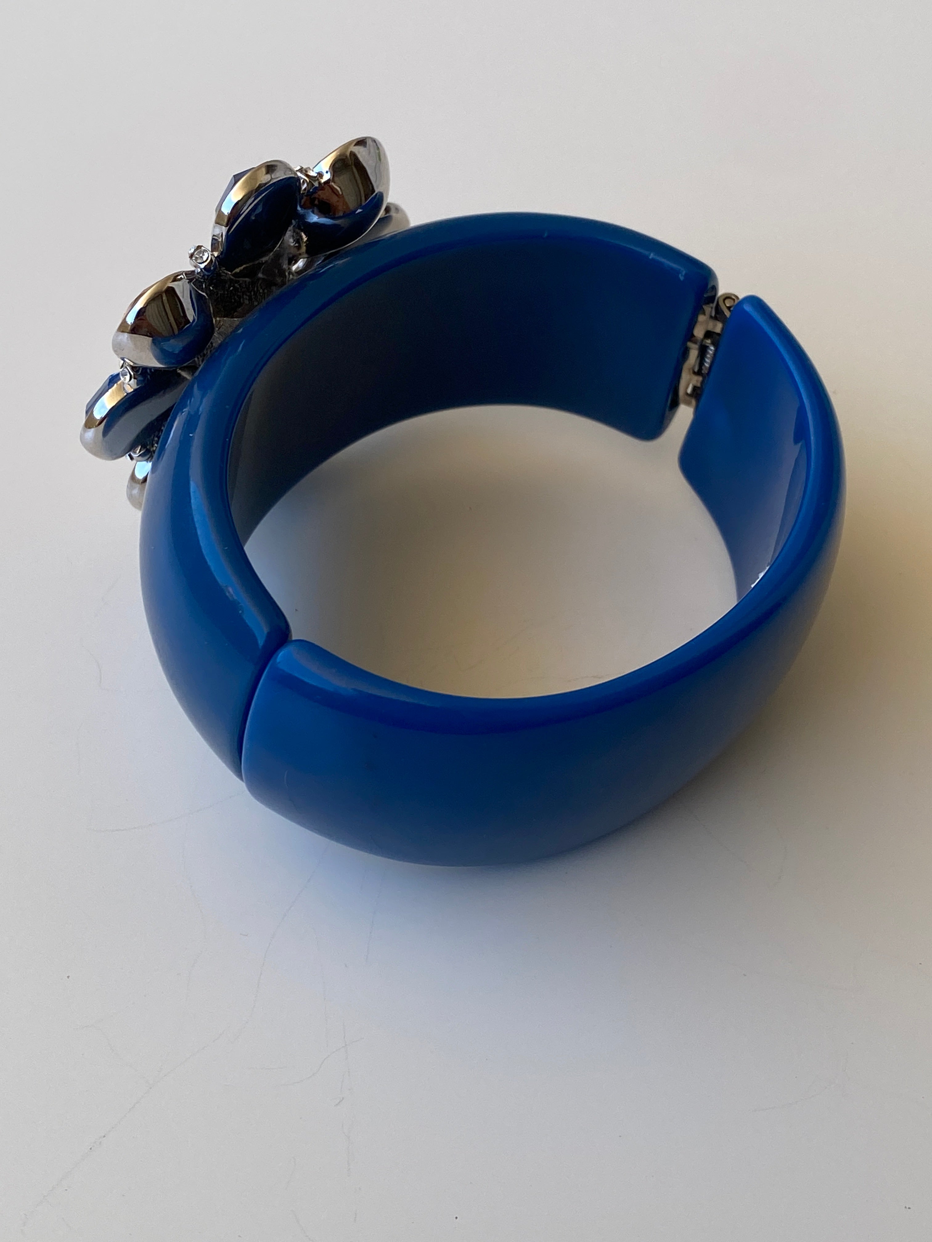 Y2K Cobalt Blue Rhinestone Flower Hinge Cuff Bracelet Chunky Bangle