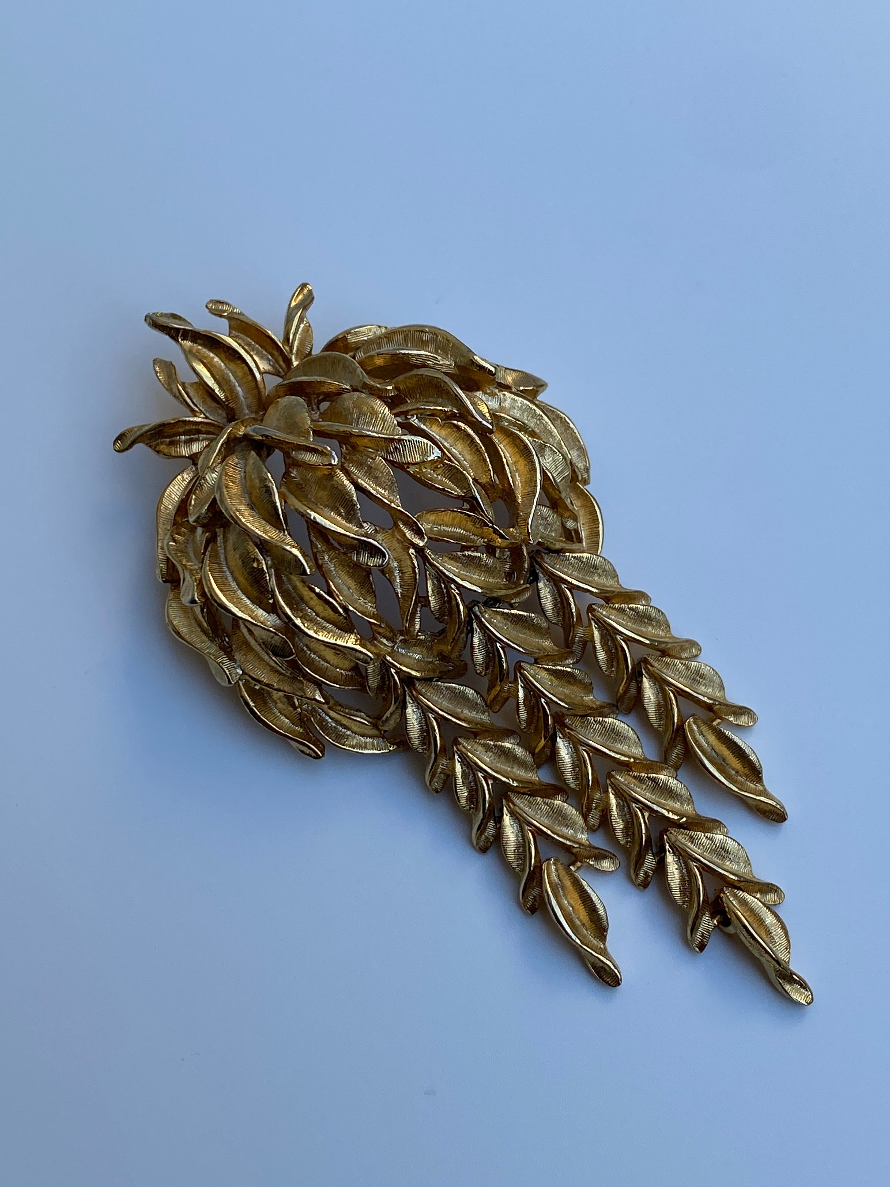 Vintage Gold Articulated Cascading Leaf Dangling Branches Brooch