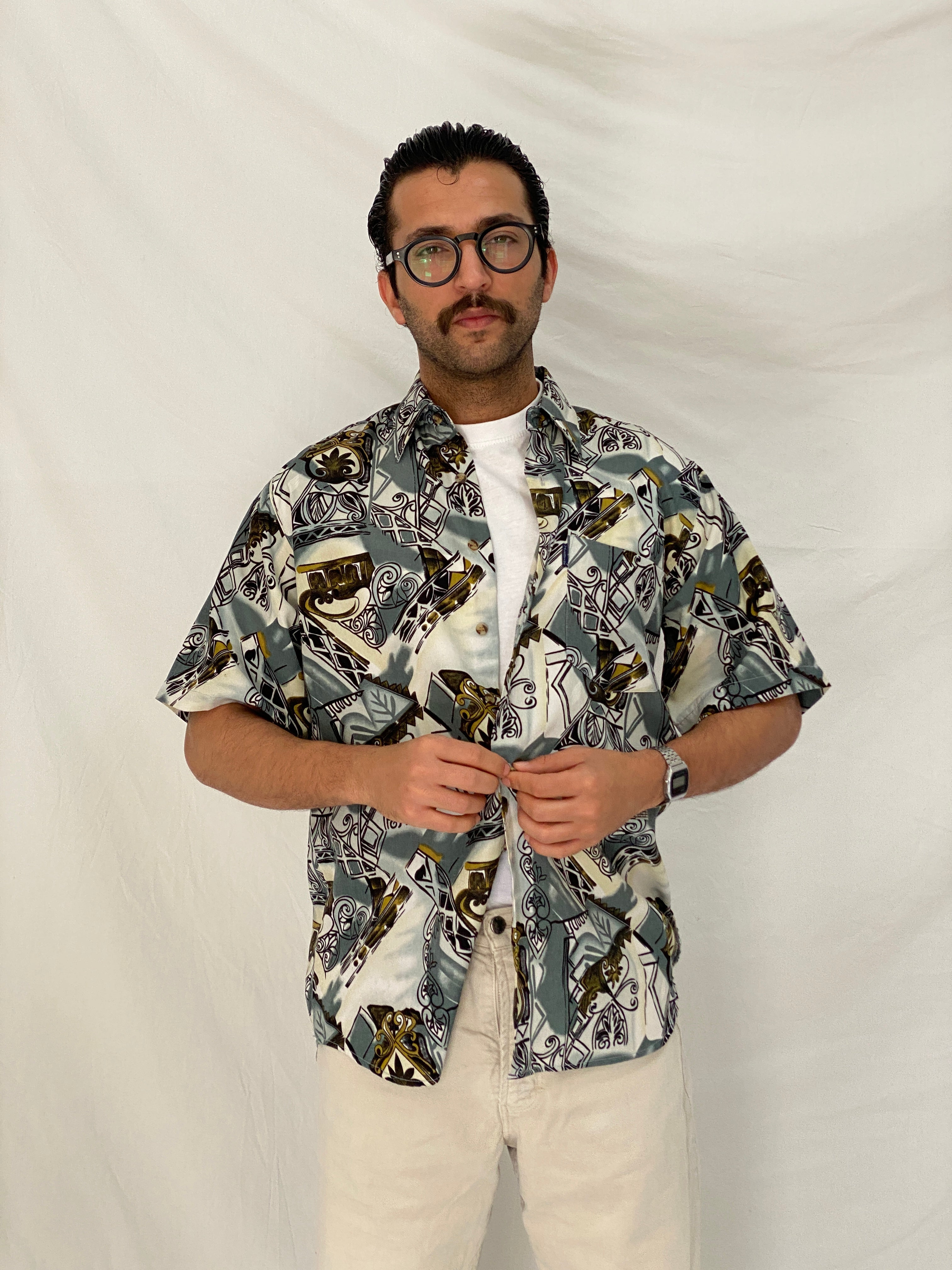 Vintage Valentine Italy Style Abstract Printed Short Sleeve Shirt – M