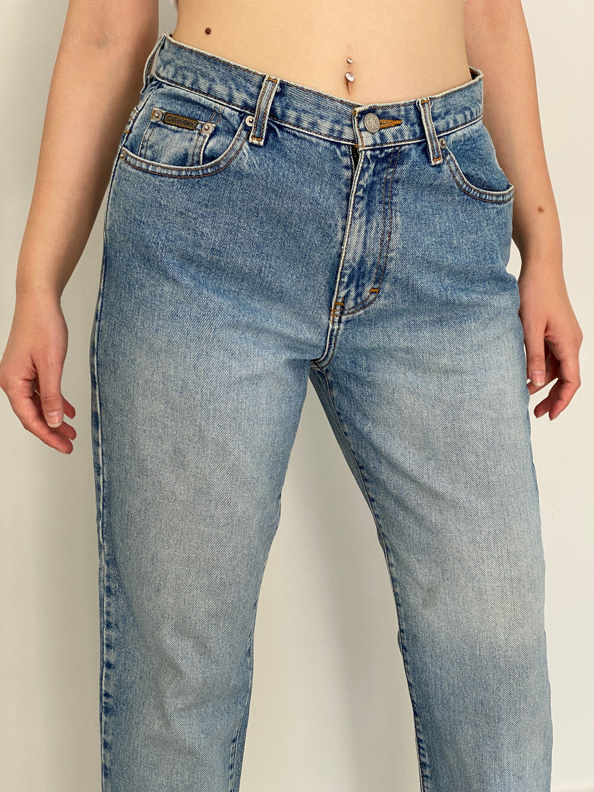 Vintage 90s Calvin Klein Light Wash High-Waisted Straight Leg Jeans – 40EUR