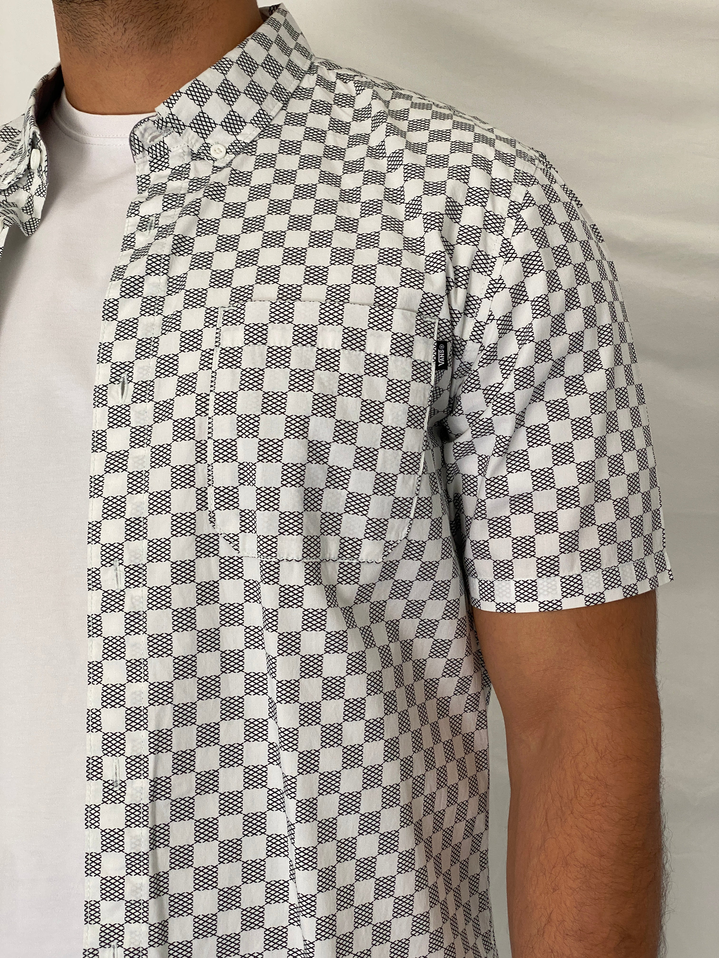 Vans Black White Checkerboard Men’s Cotton Short Sleeve Shirt – L
