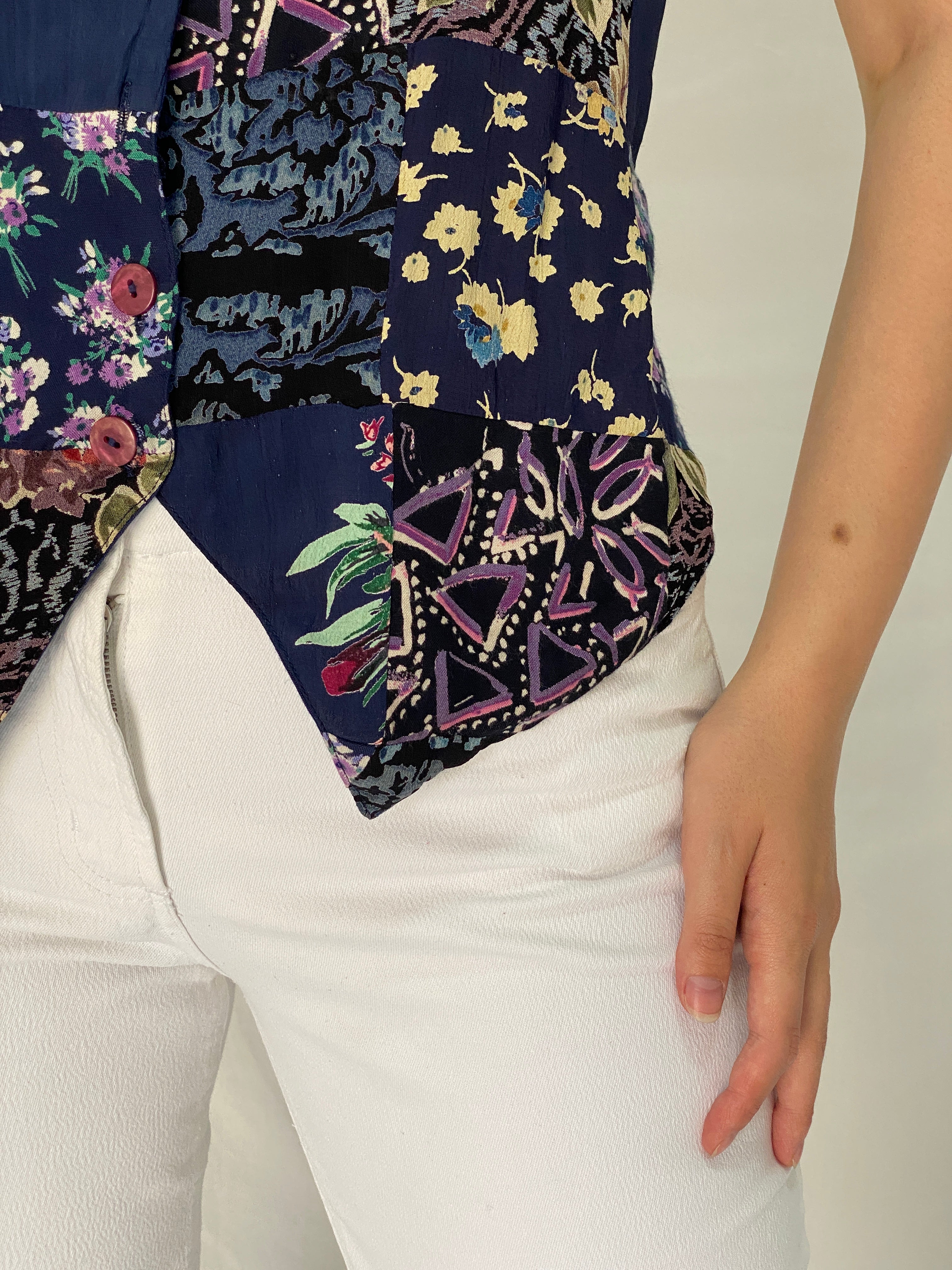 Vintage 90s Amanda Smith Navy Floral Patchwork Rayon Vest – L