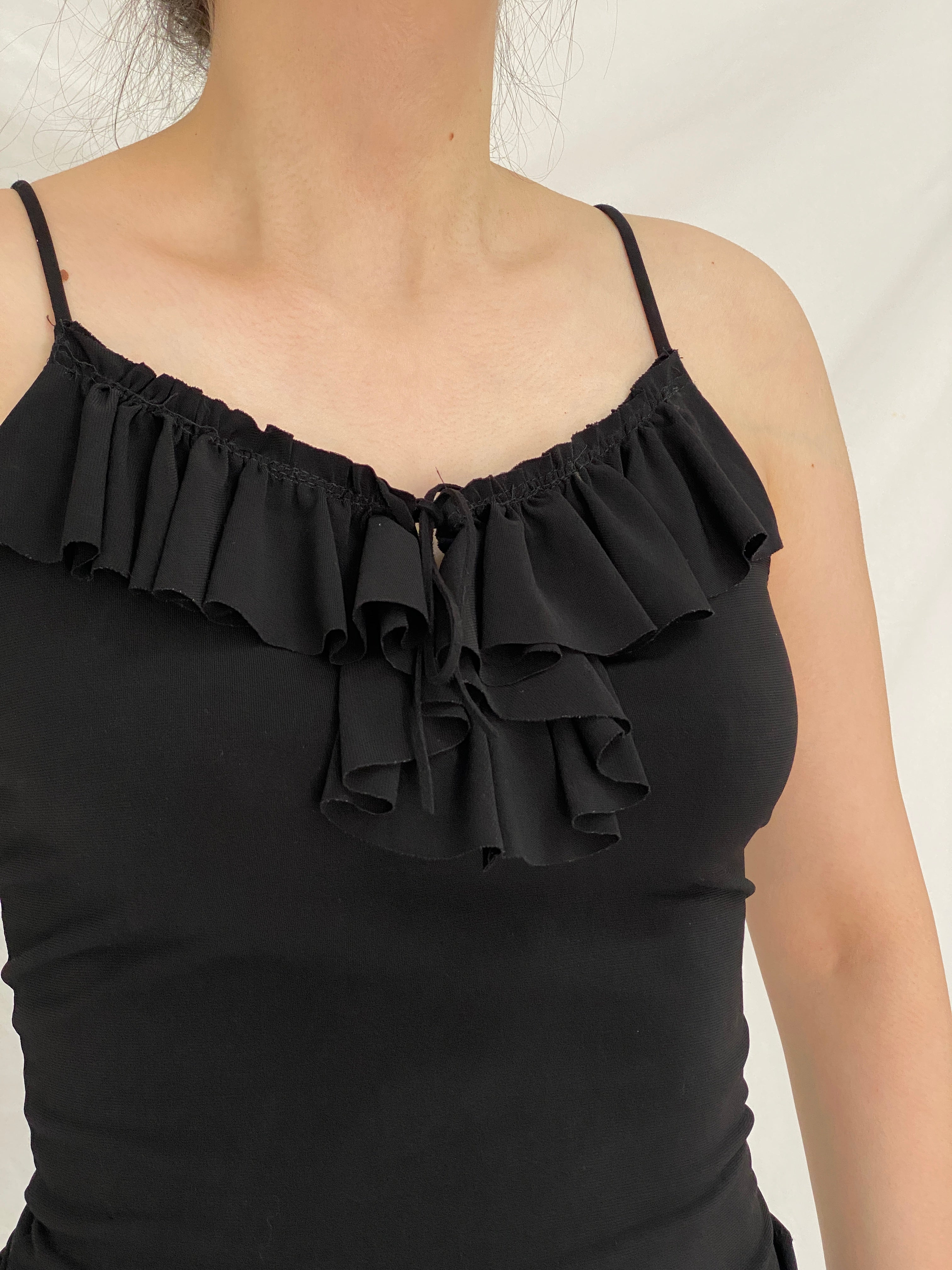 Vintage Y2K Black Ruffle Cami Top Minimal Stretch Spaghetti Strap Tank - S