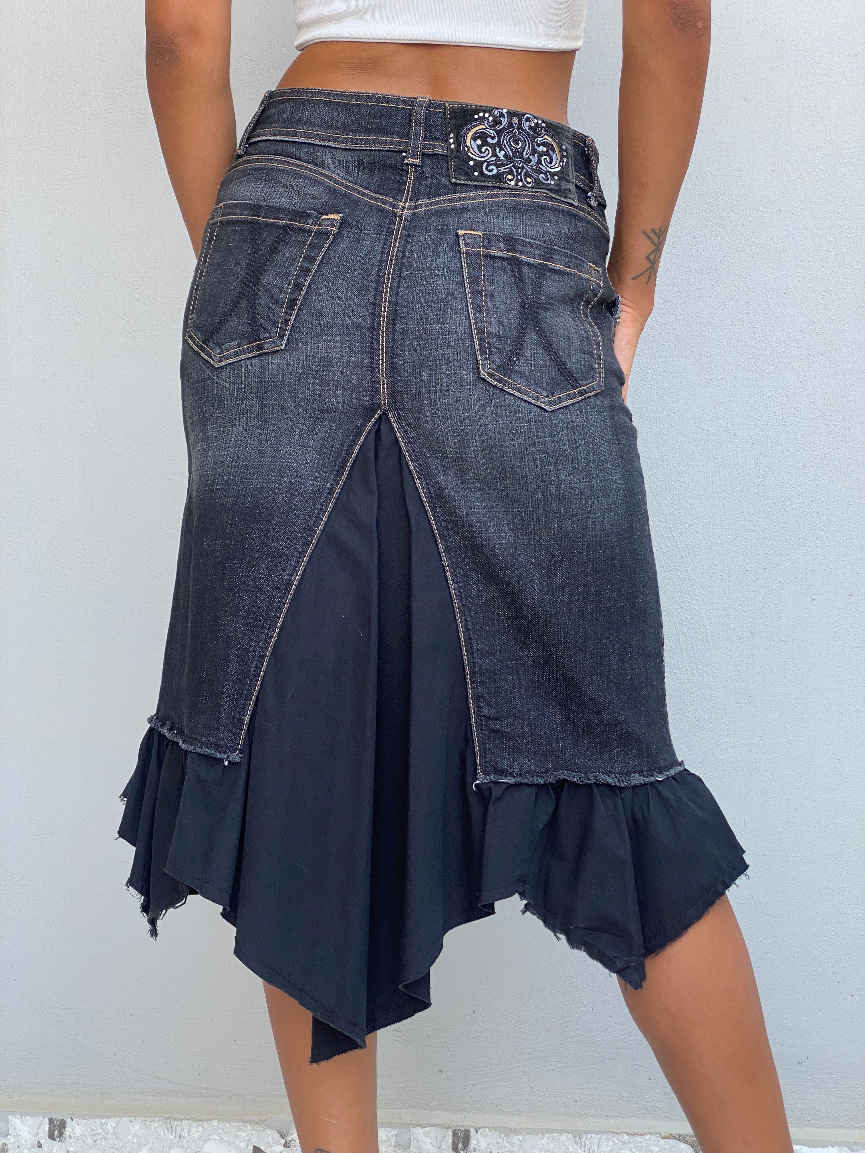 Y2K Mexx Dark Wash Denim Ruffle Midi Skirt Whimsigoth Hem – XS