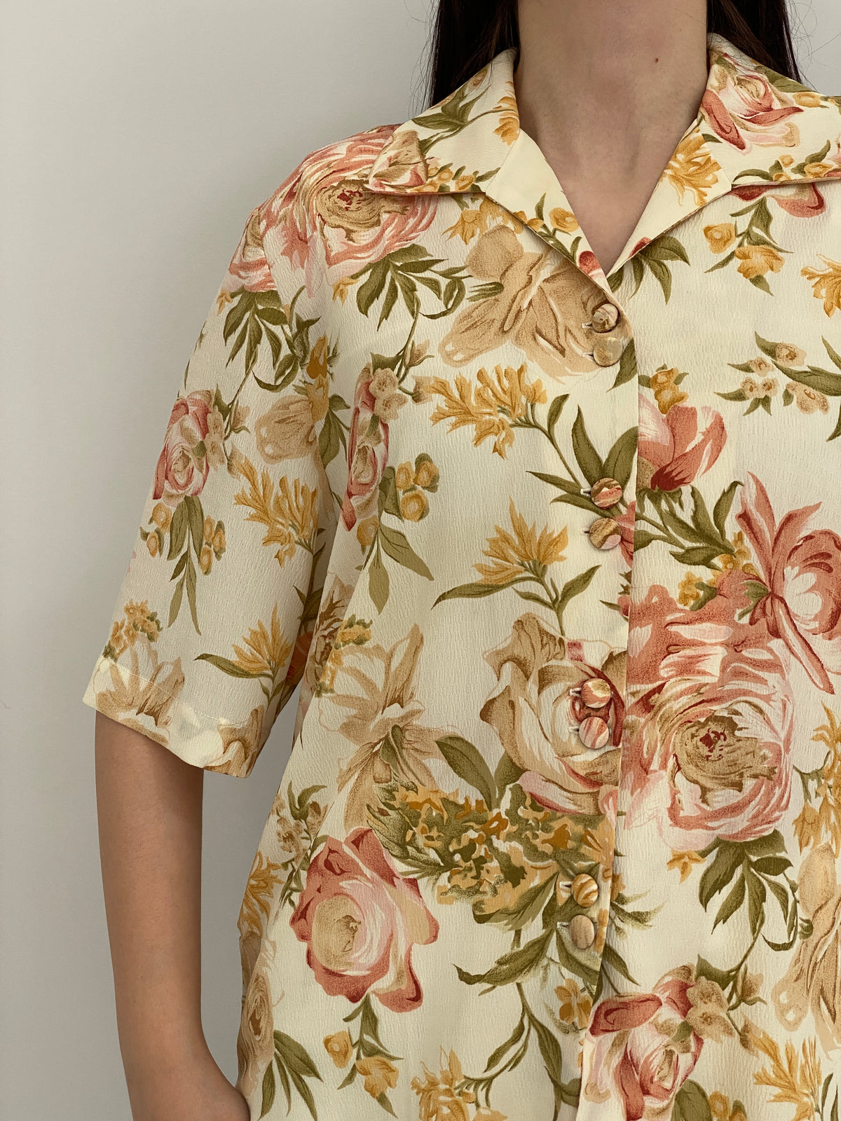 Vintage 90s Romantic Floral Cream Button-Up Tunic Shirt - 2XL