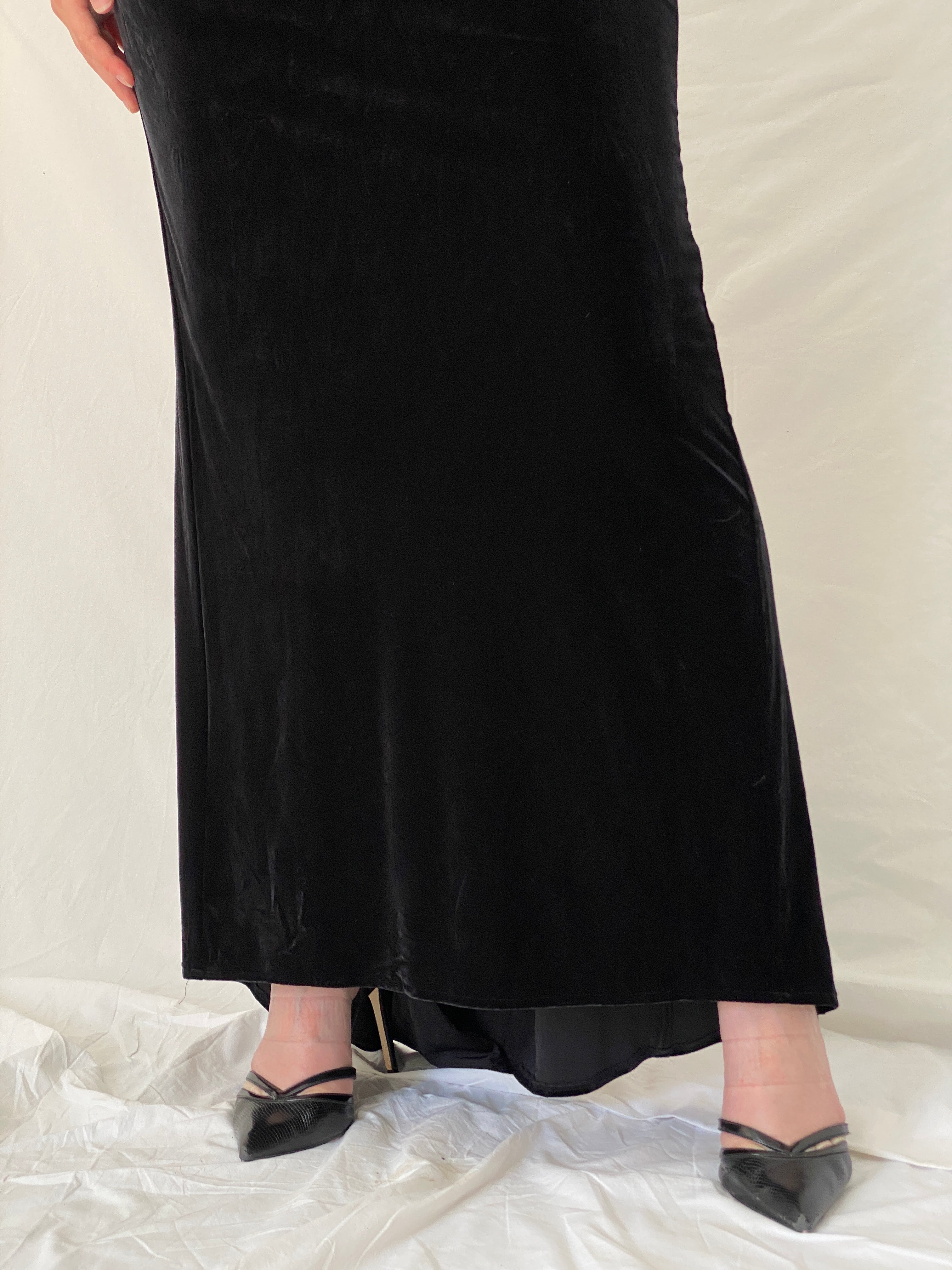 Vintage Betsey & Adam by Jaslene Black Velvet Beaded Illusion Evening Gown – S