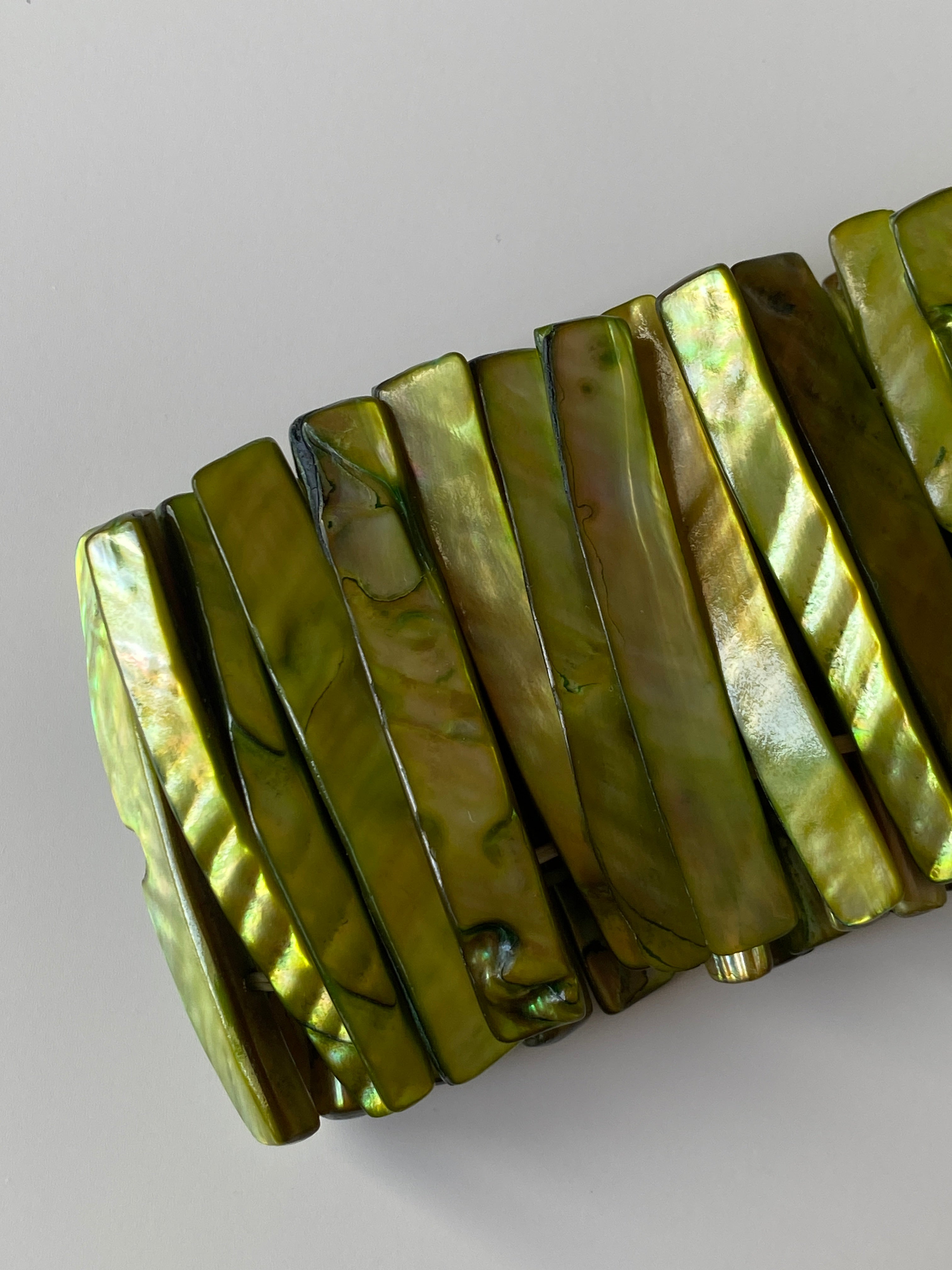 Vintage Green Mother of Pearl Elastic Bracelet Wide Shell Statement Bracelet