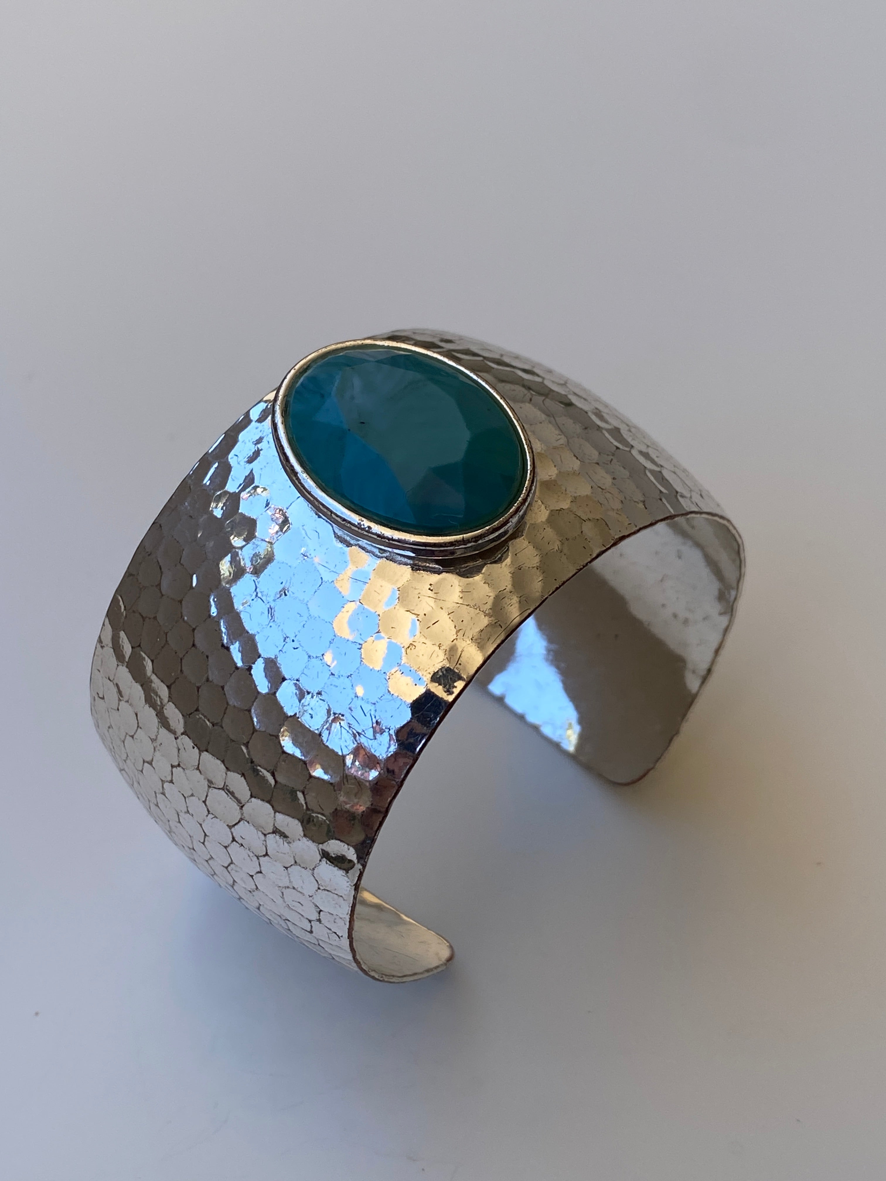 Vintage Hammered Silver Turquoise Stone Cuff Bracelet Open Bangle