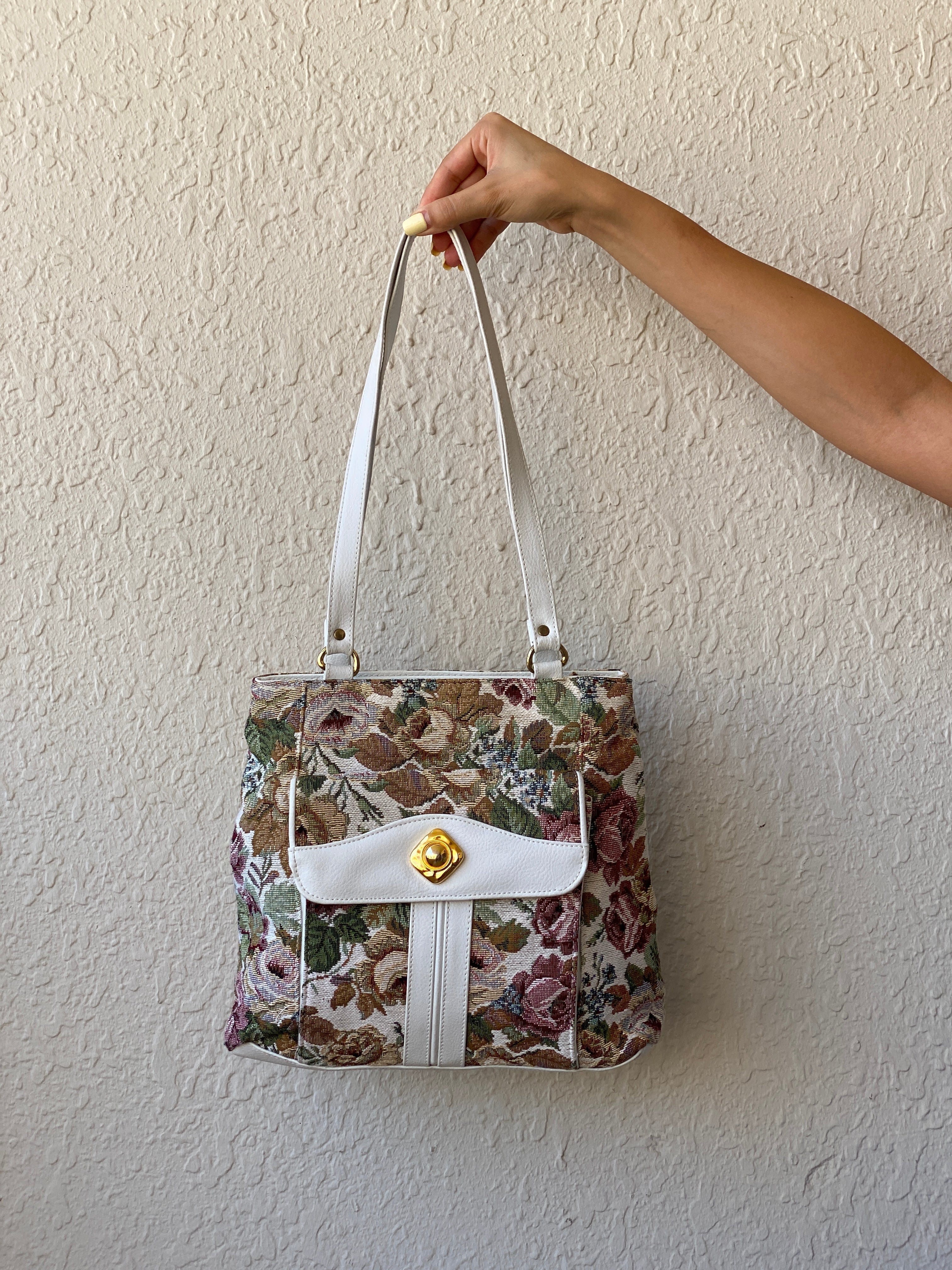 Vintage Floral Tapestry White Faux Leather Trim & Gold-Tone Clasp Coquette Shoulder Bag