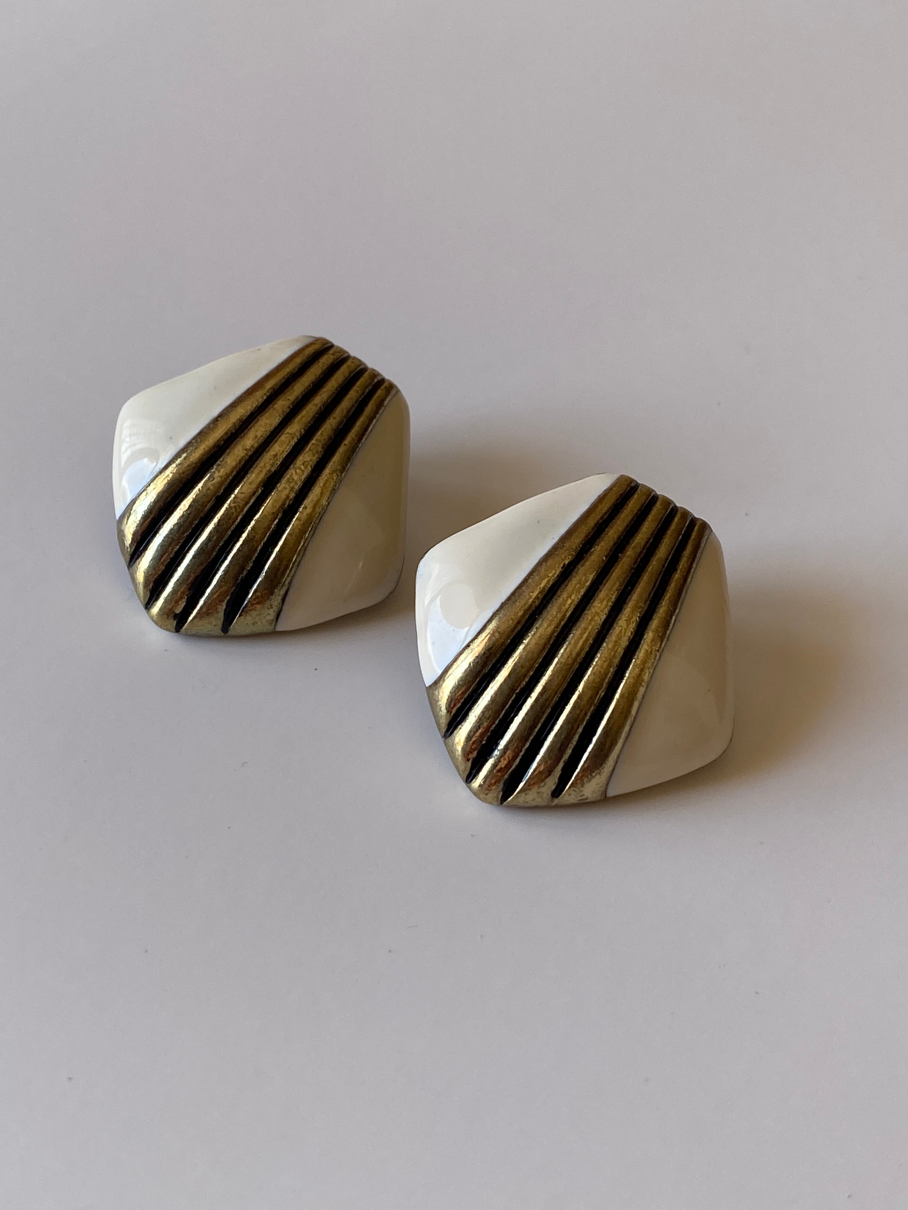 Vintage 1980s White Enamel Bronze Tone Geometric Stud Earrings