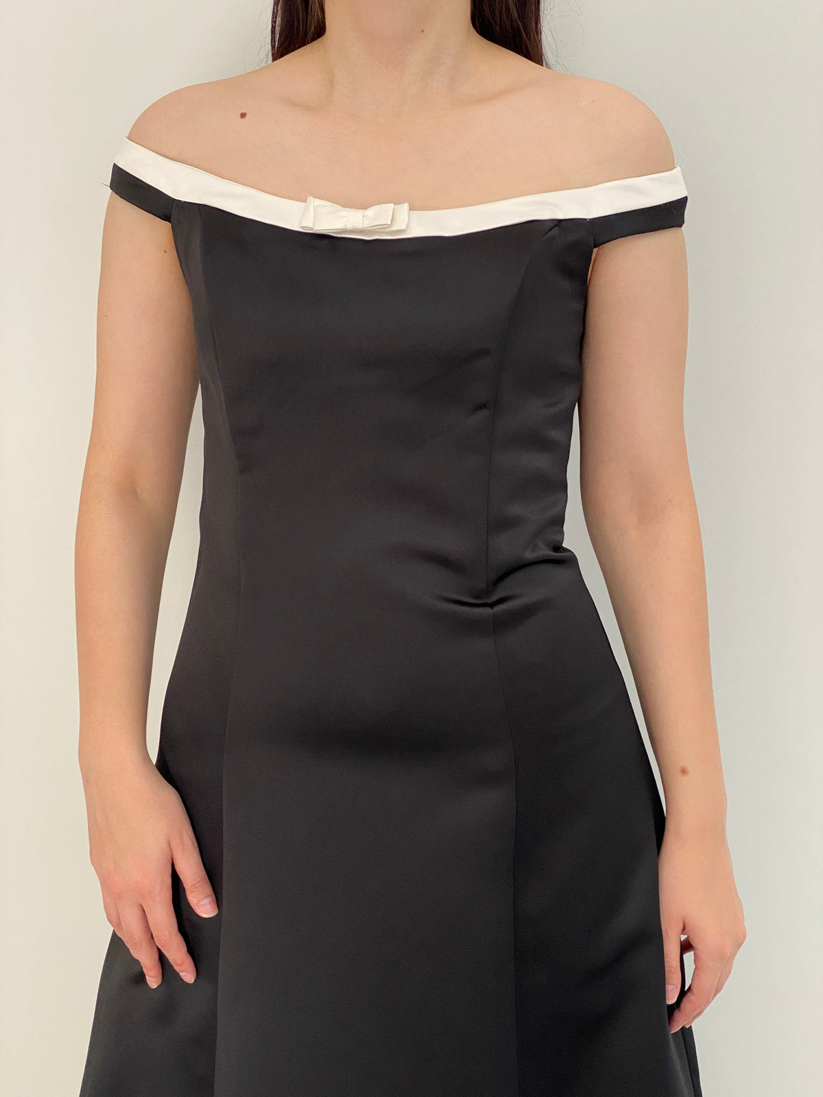 Vintage Jessica McClintock Black & White Satin Off-Shoulder Formal Dress – S