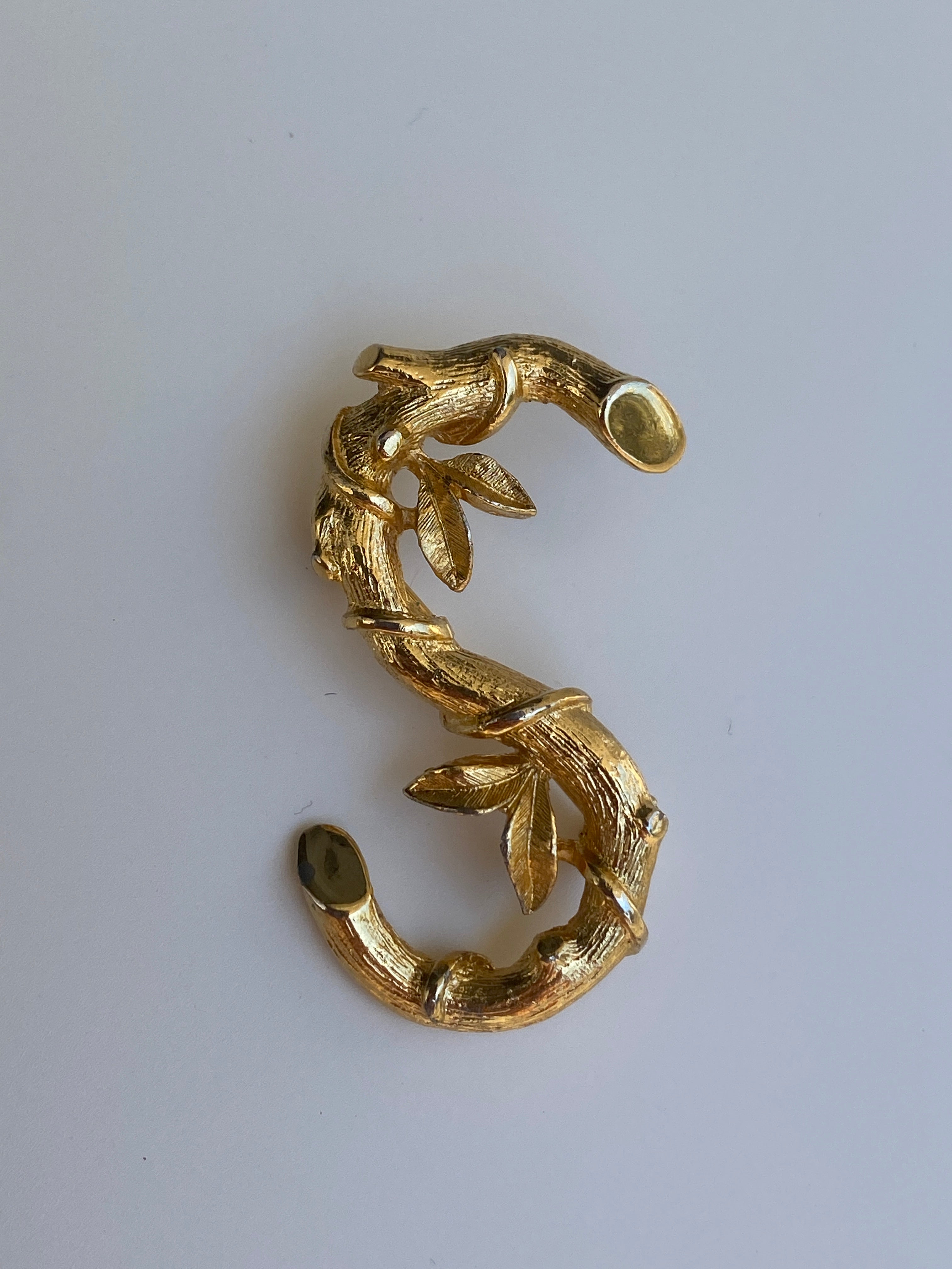 Vintage Sarah Coventry Gold Tone Bamboo Twig Brooch Abstract Nature Pin