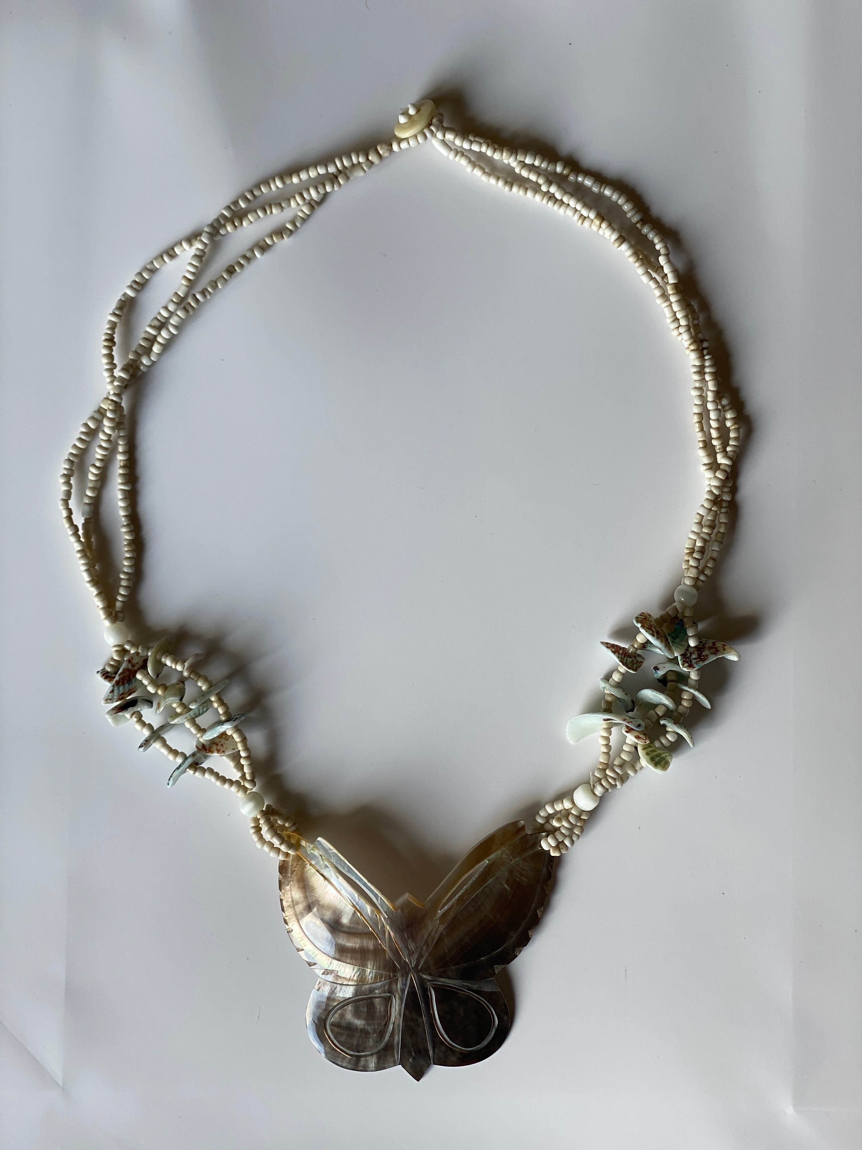 Vintage 90s Mother of Pearl Butterfly Shell Beaded Necklace