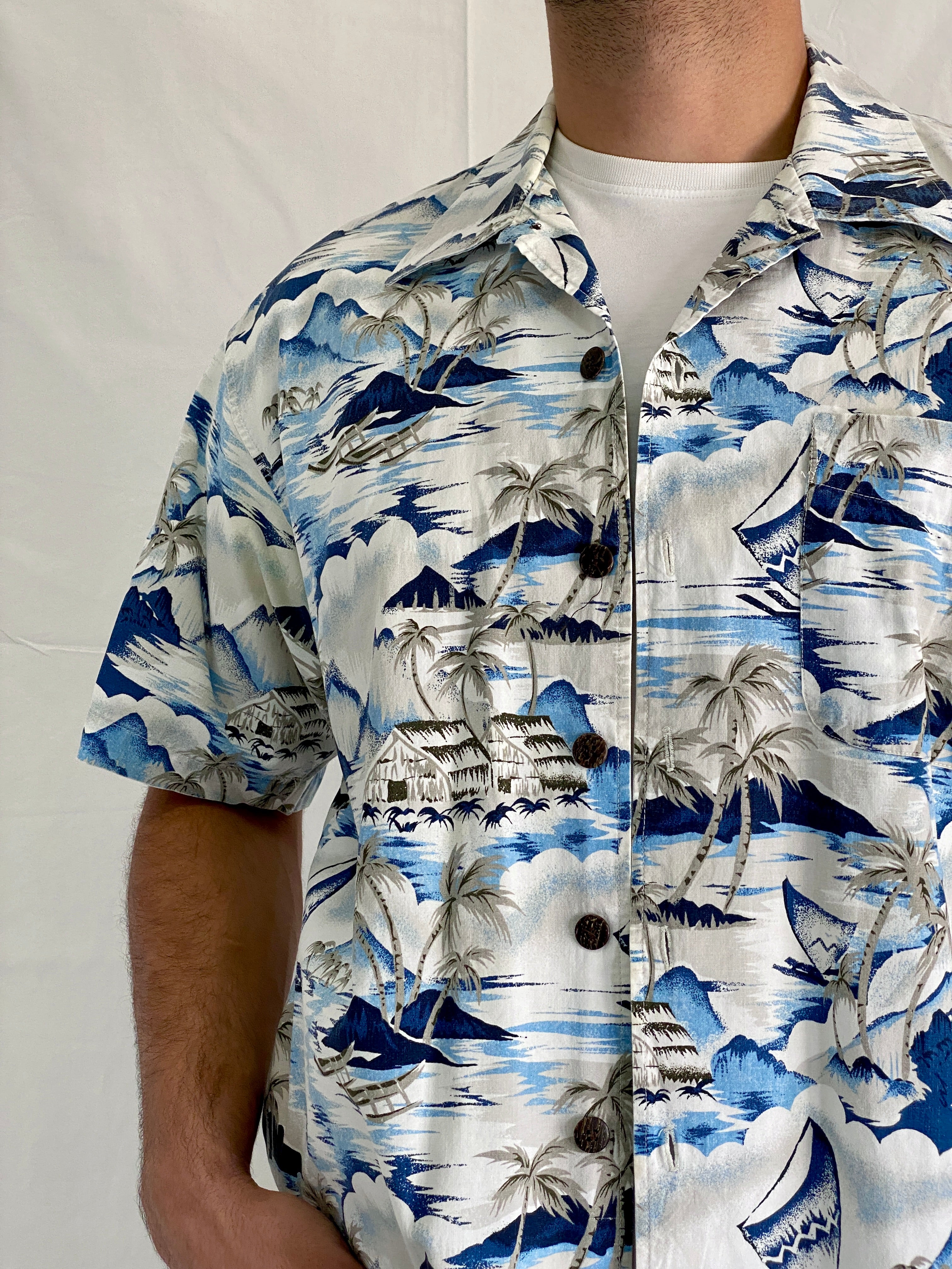 Vintage CHEROKEE Cotton Tropical Blue Island Men’s Hawaiian Shirt - L