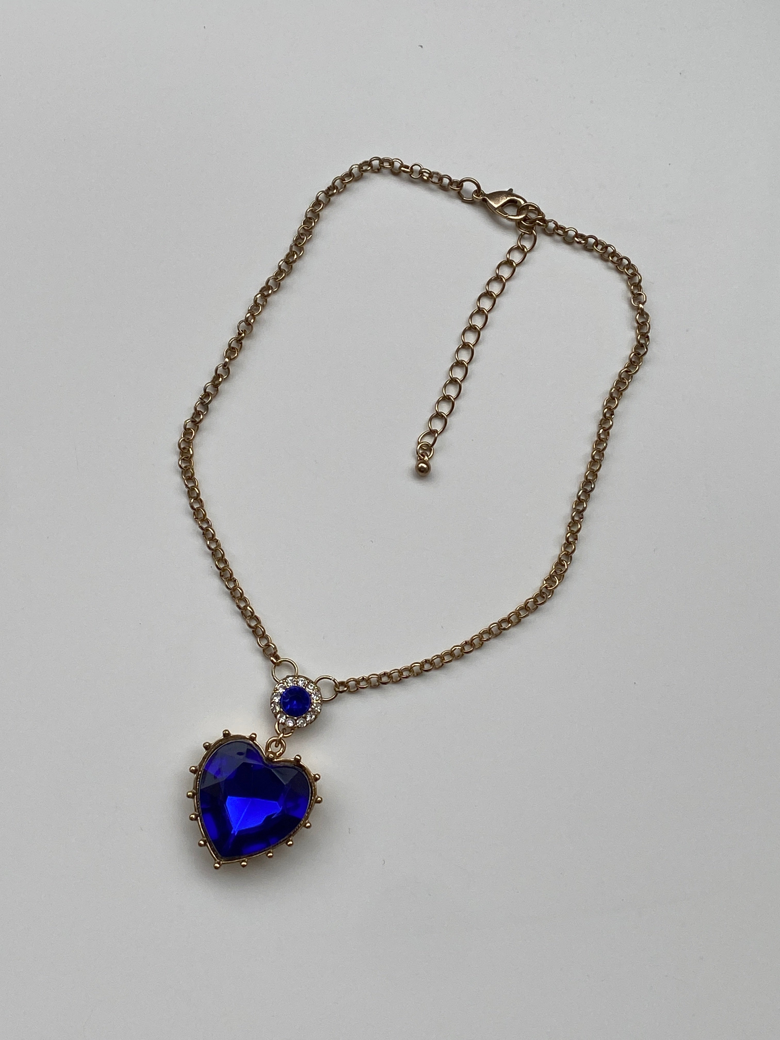 Vintage Gold Tone Royal Blue Heart Pendant Necklace with Rhinestones – Statement Charm