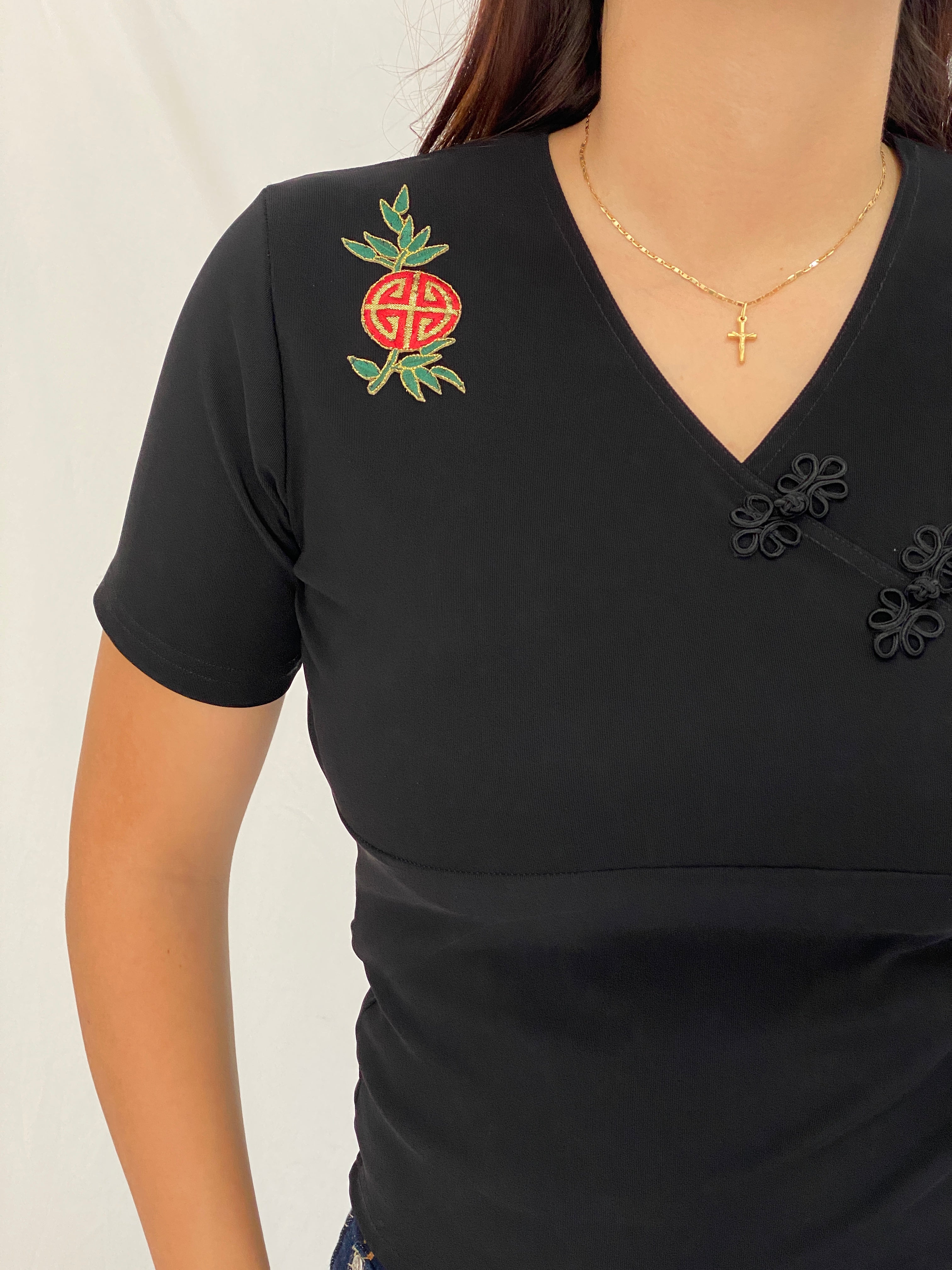 Vintage Y2K Western Connection Black Mandarin-Inspired Embroidered Stretch Top - L