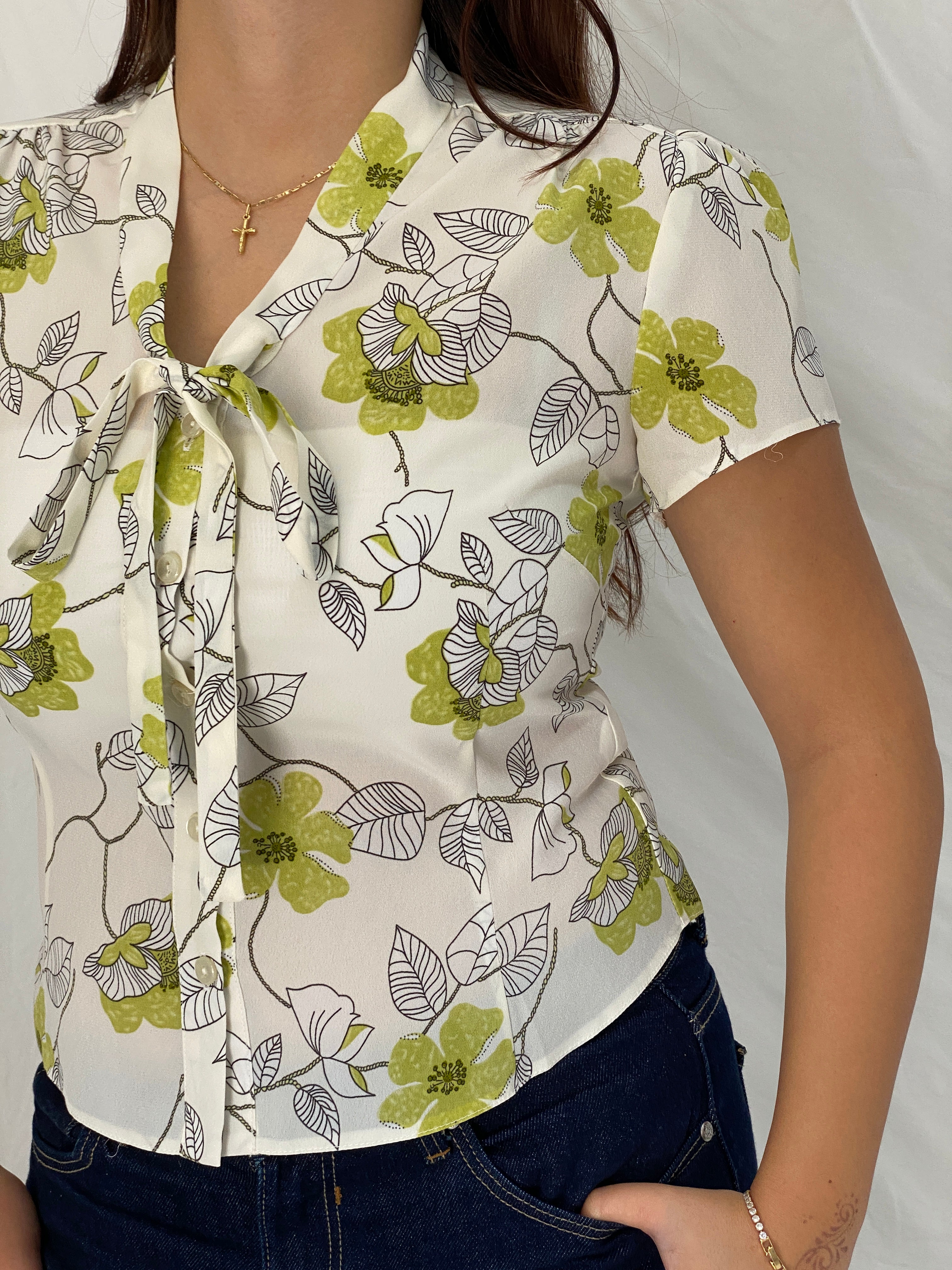 Vintage 1990s Roman Originals Ivory & Lime Green Floral Tie-Neck Blouse  - M