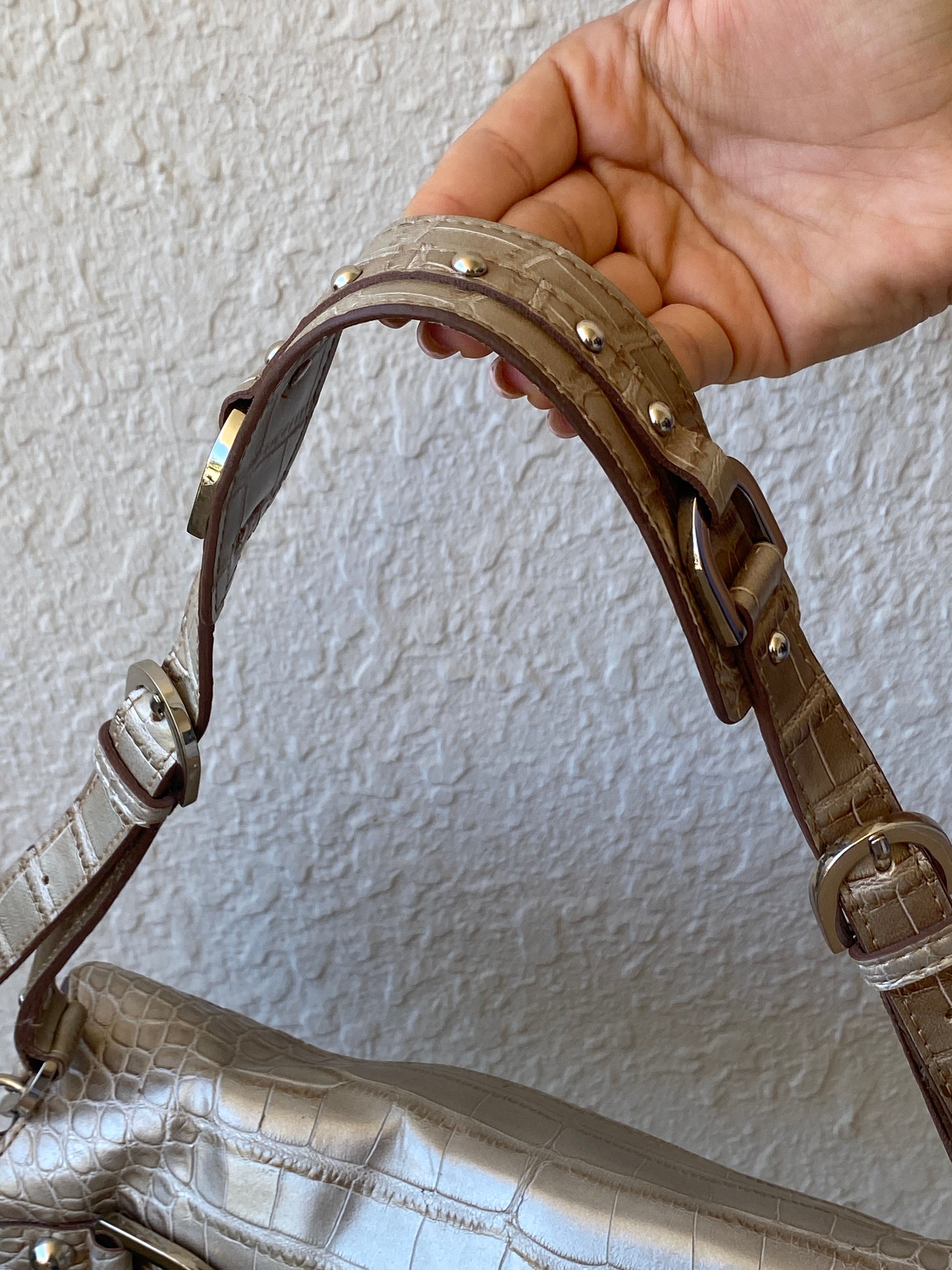 Vintage Y2K Guess Croc-Embossed Taupe Leather Shoulder Bag