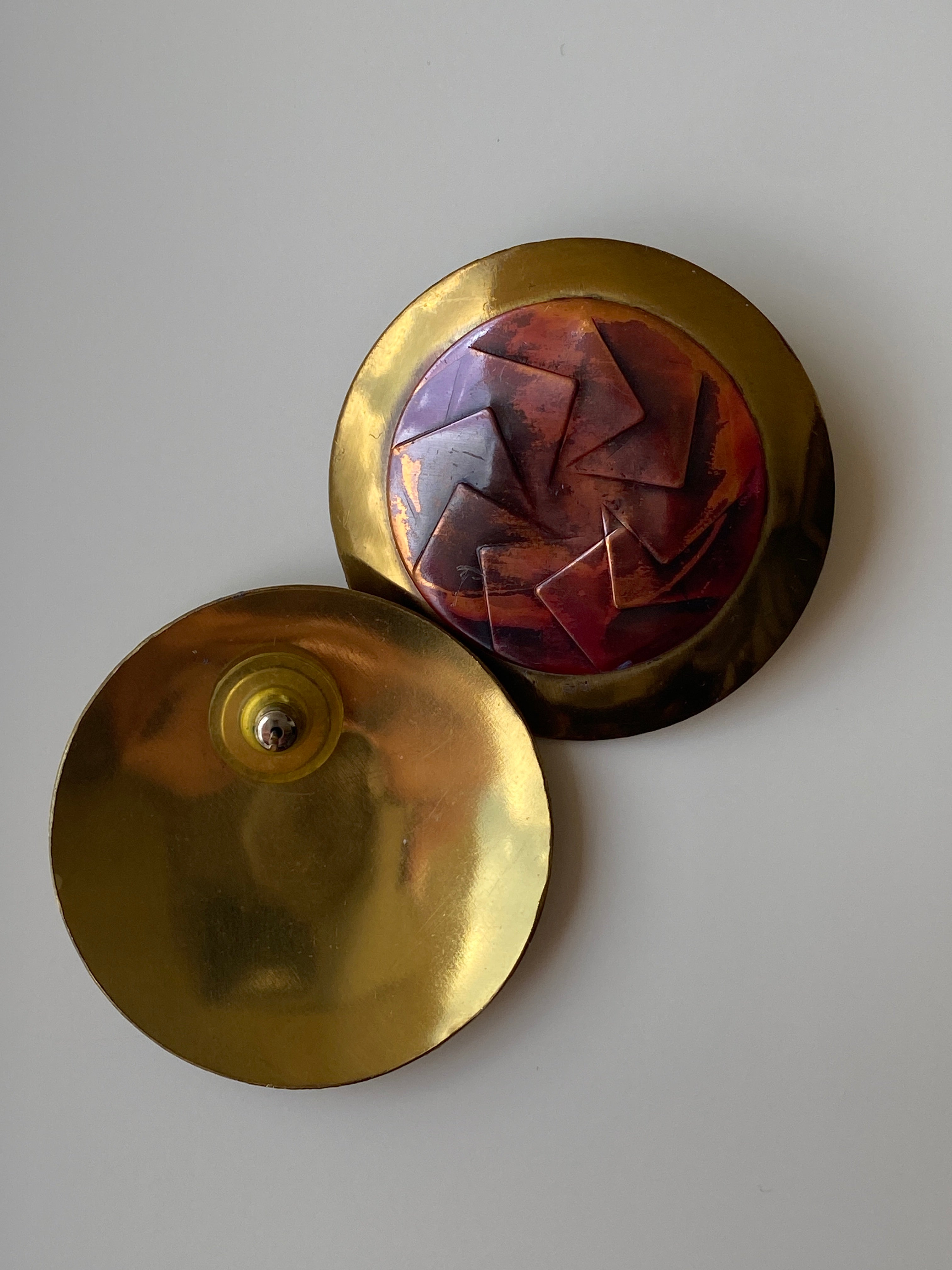 Vintage Burgundy Brass Tone Geometric Pinwheel Enamel Disc Stud Earrings