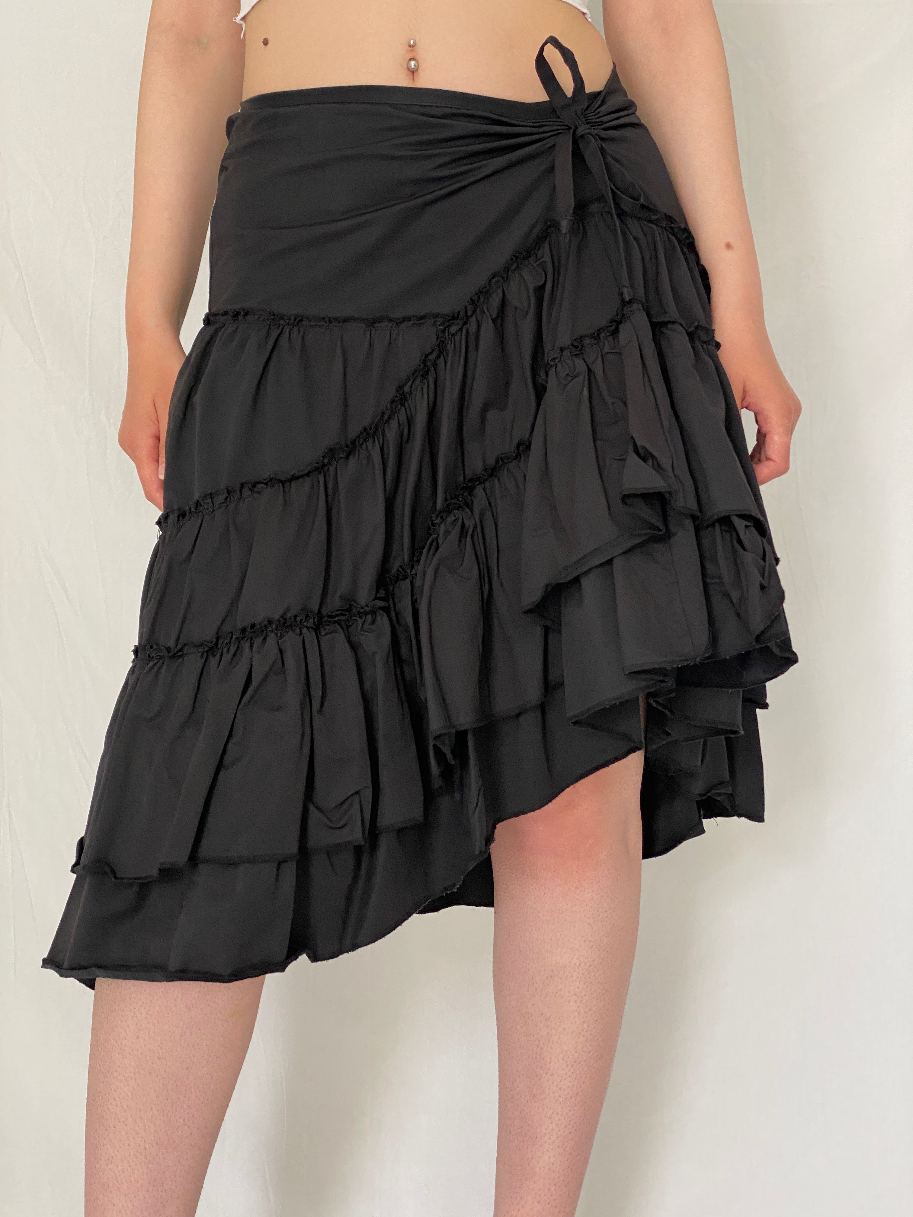 Statement Vintage Y2K Black Ruched Ruffle Tiered Midi Skirt – M