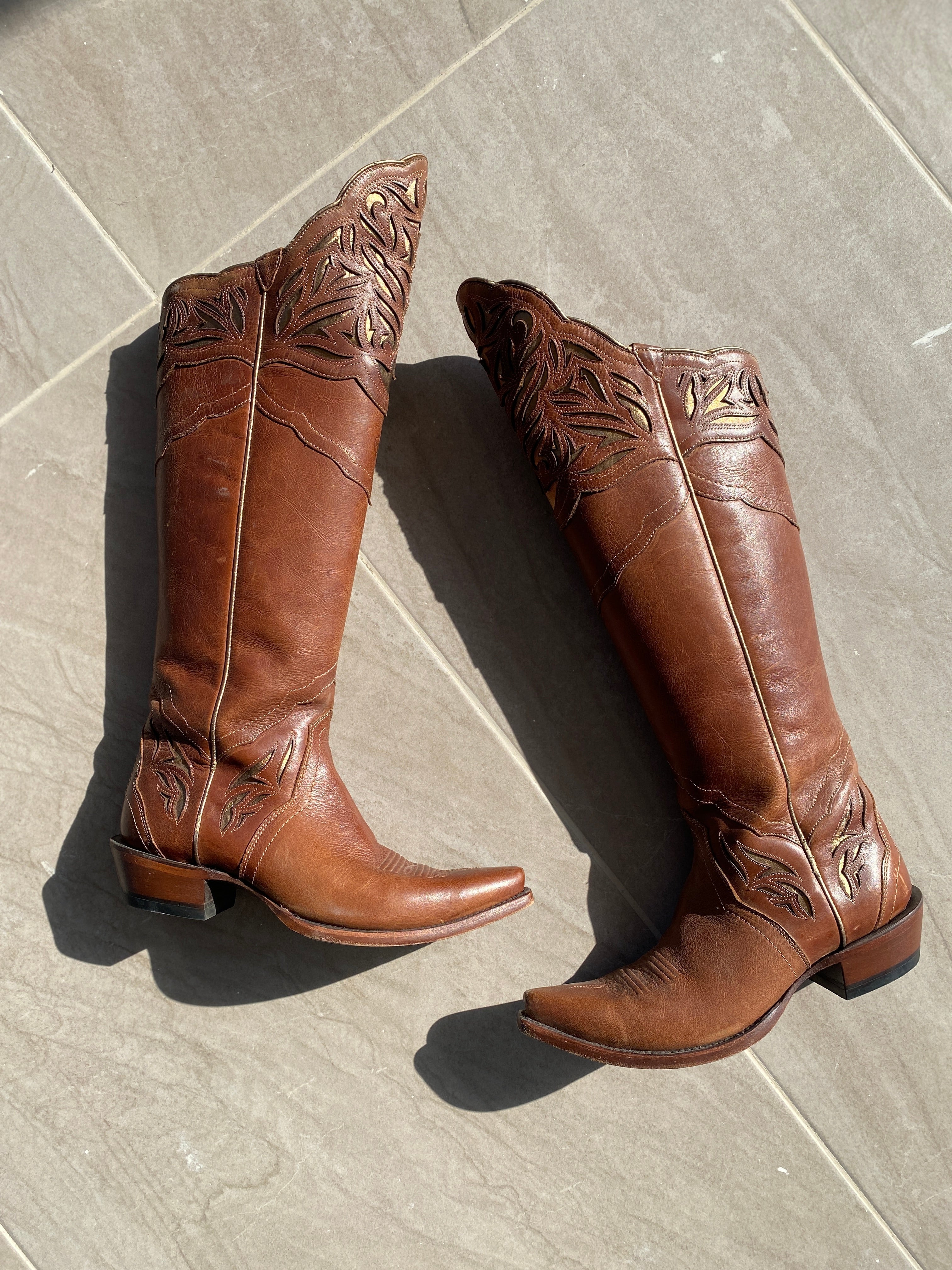 Ariat Chaparral Tall Brown And Gold Women’s Western Cowboy Boots - Balagan Vintage Cowboy boots 00s, 90s, Boots, brown leather, cowboy, cowboy boots, shoes